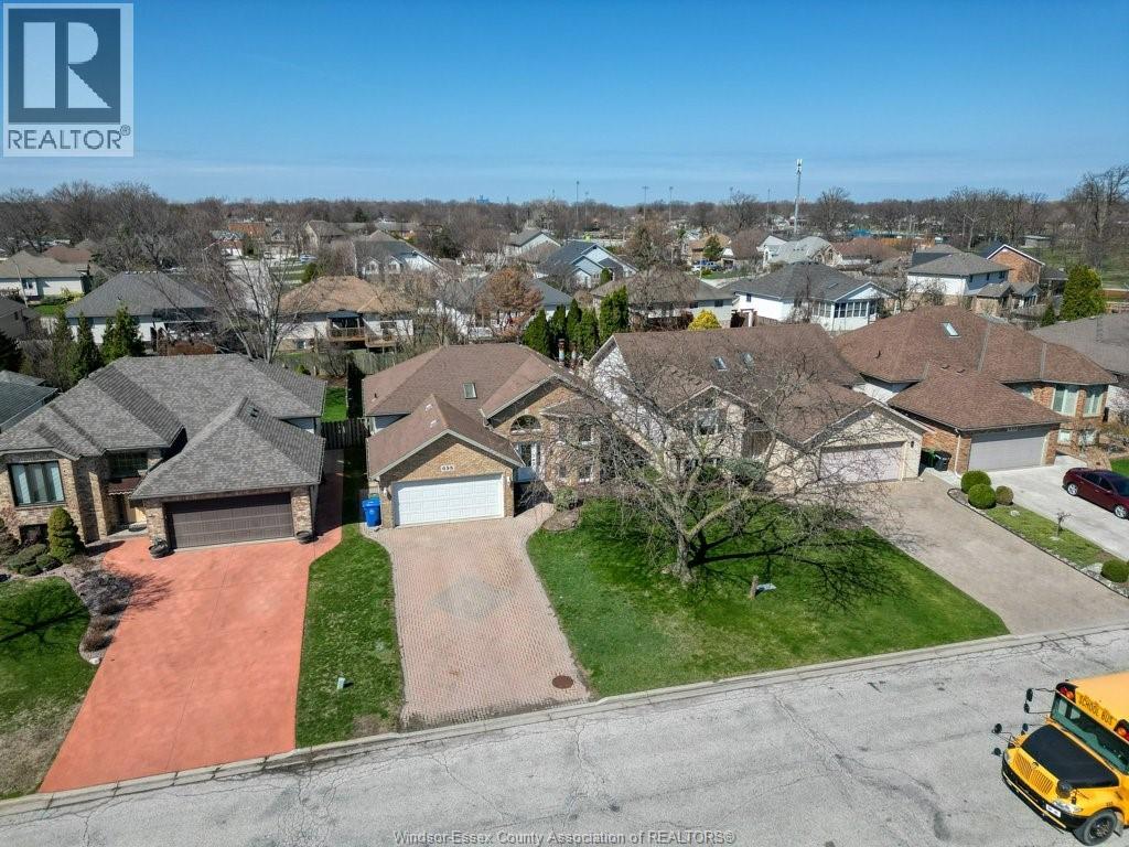 655 Michael Drive, Tecumseh, Ontario  N8N 4N2 - Photo 50 - 26007190