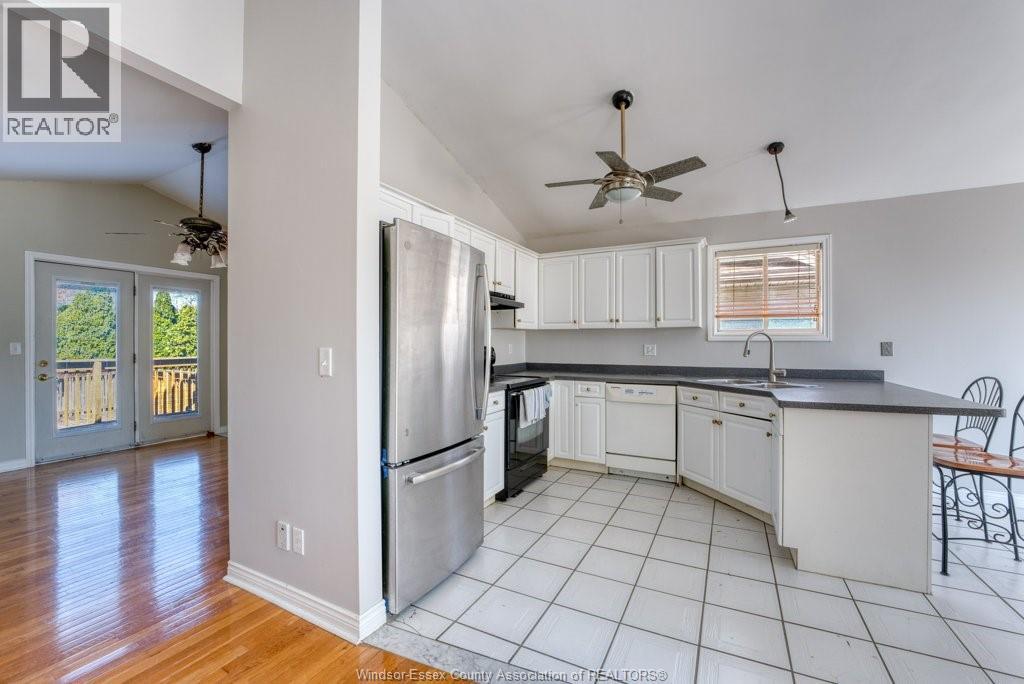 655 Michael Drive, Tecumseh, Ontario  N8N 4N2 - Photo 8 - 26007190