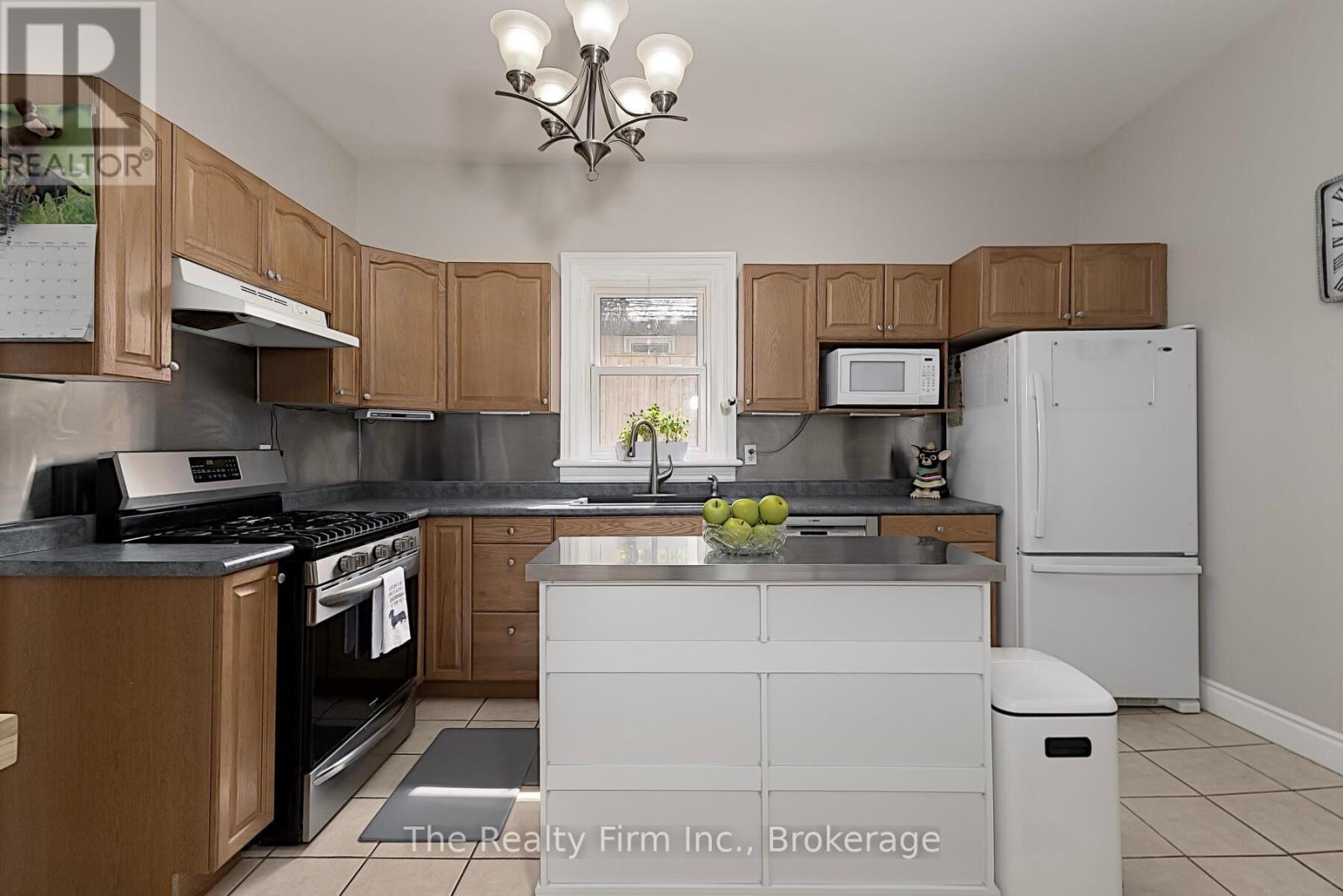 134 Well Street, Stratford, Ontario  N5A 4M1 - Photo 13 - X12980804