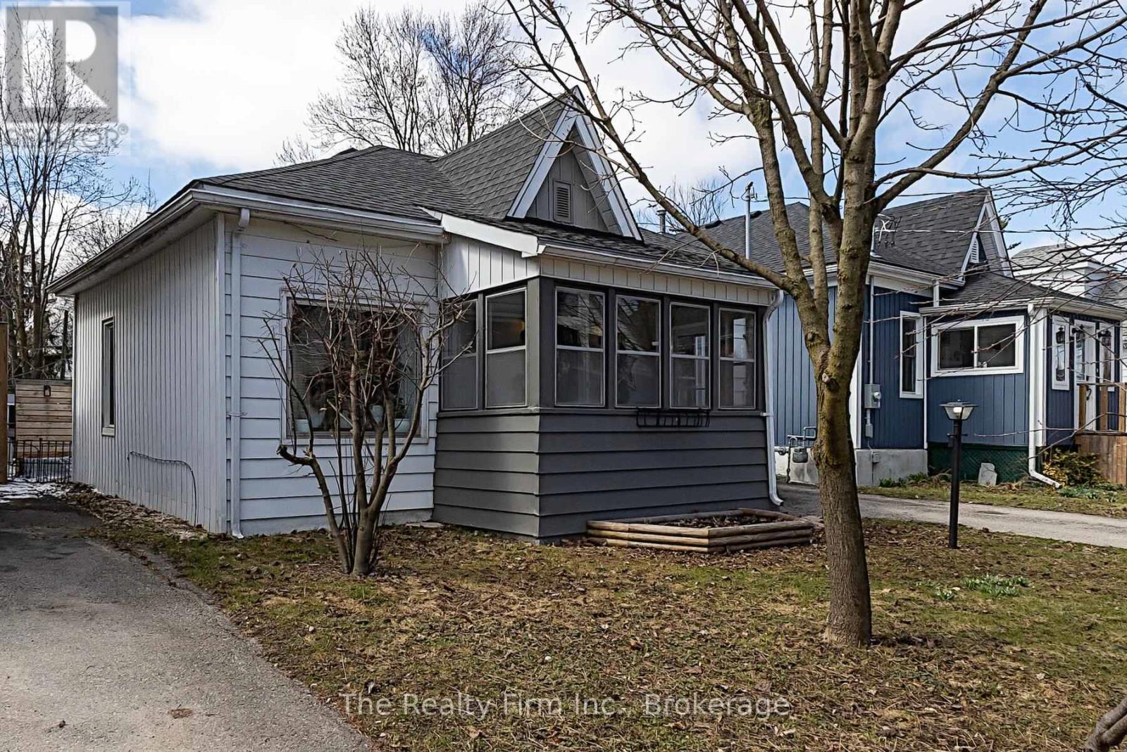 134 Well Street, Stratford, Ontario  N5A 4M1 - Photo 3 - X12980804