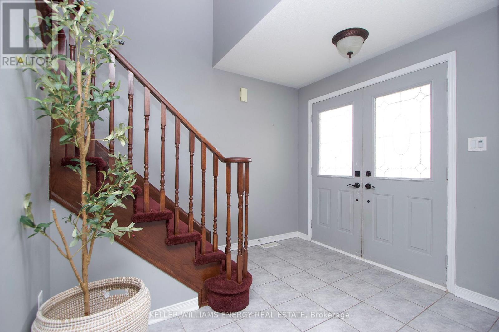 38 Hutton Place, Clarington, Ontario  L1C 5K1 - Photo 3 - E12980740