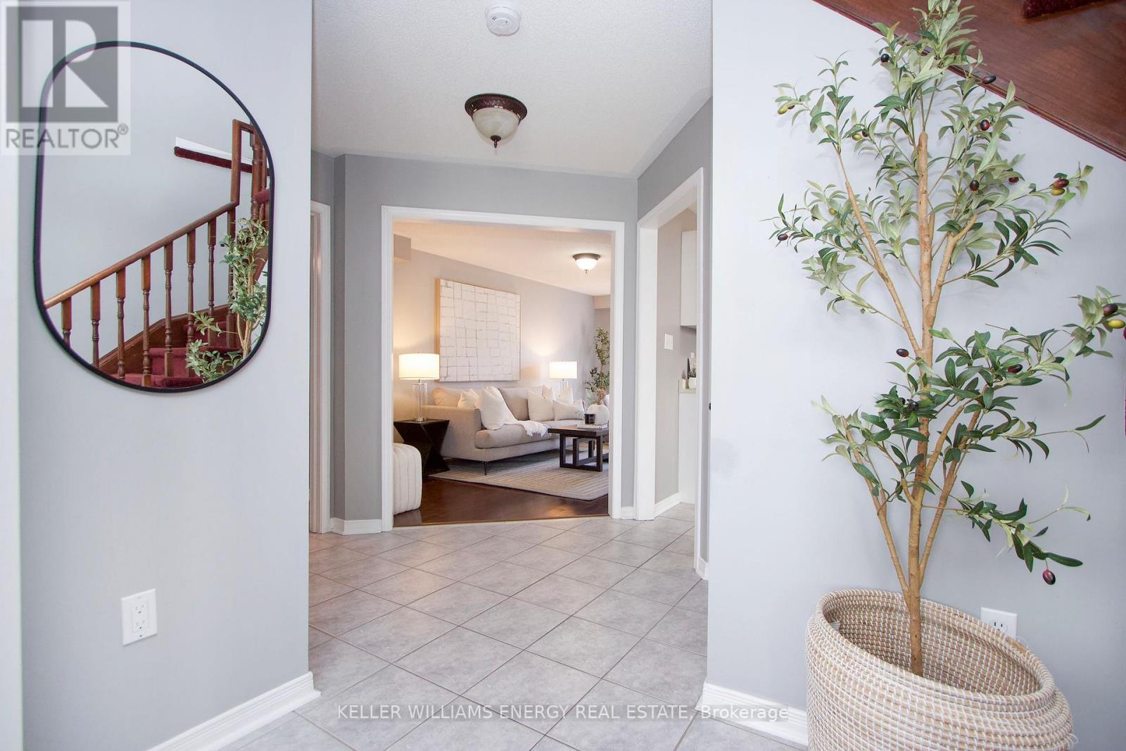 38 Hutton Place, Clarington, Ontario  L1C 5K1 - Photo 5 - E12980740