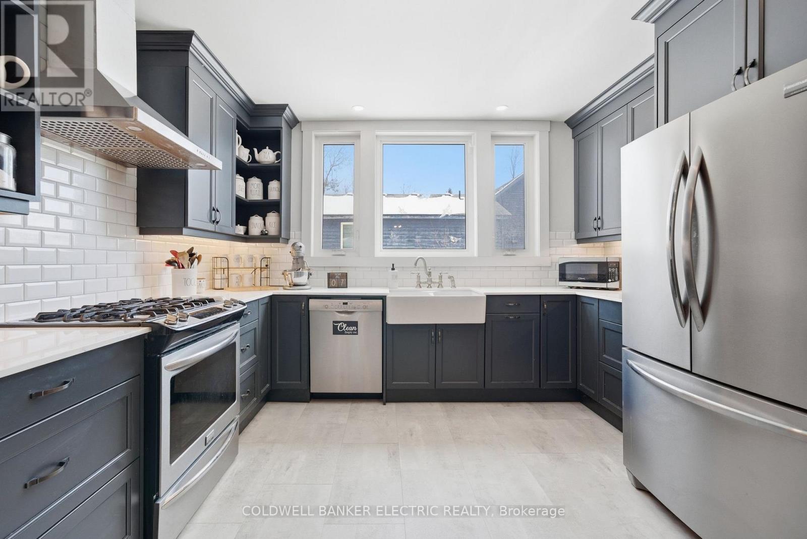 36 Ermatinger Street, Selwyn, Ontario K0L 2H0 - Photo 17 - X12980838