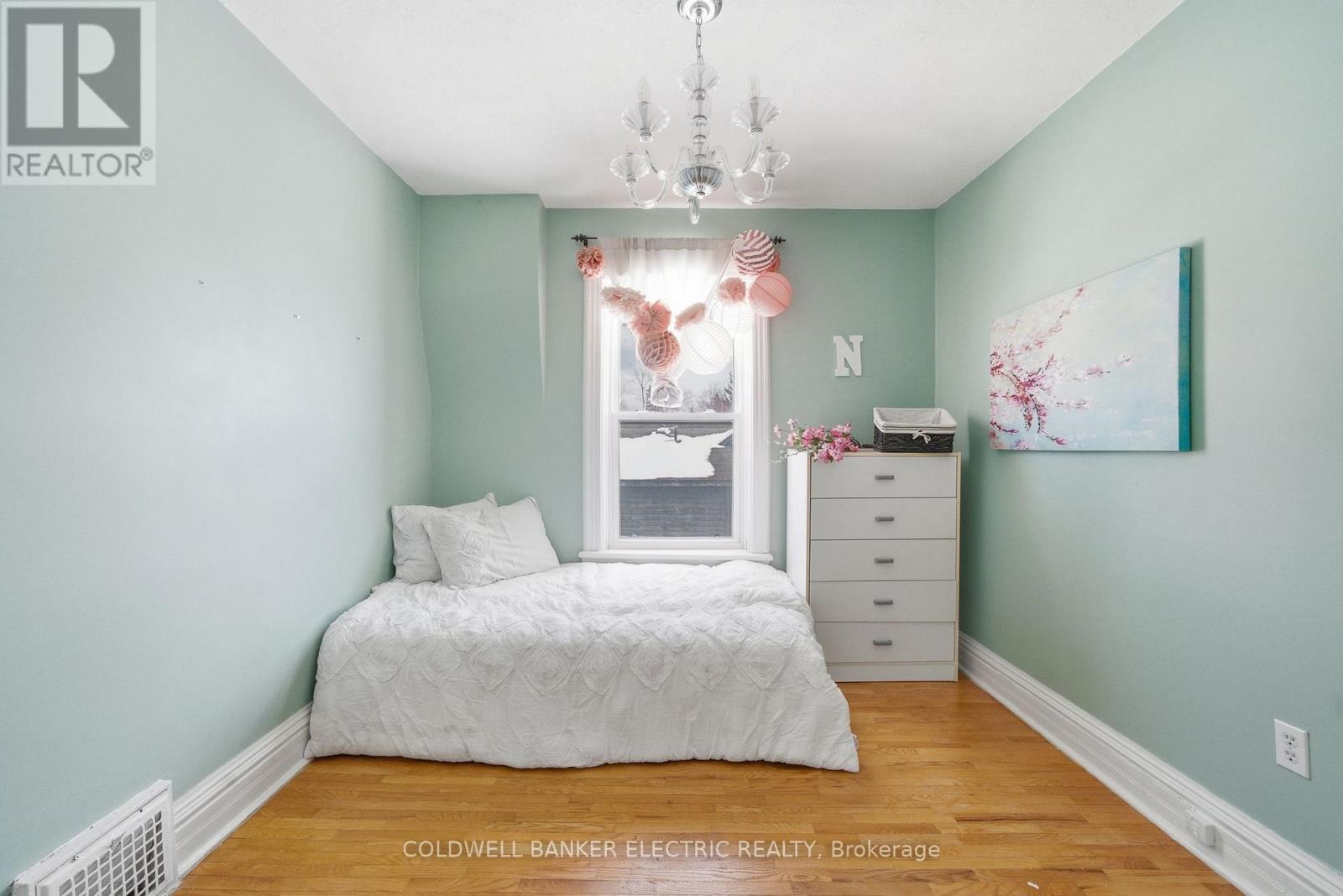 36 Ermatinger Street, Selwyn, Ontario K0L 2H0 - Photo 36 - X12980838