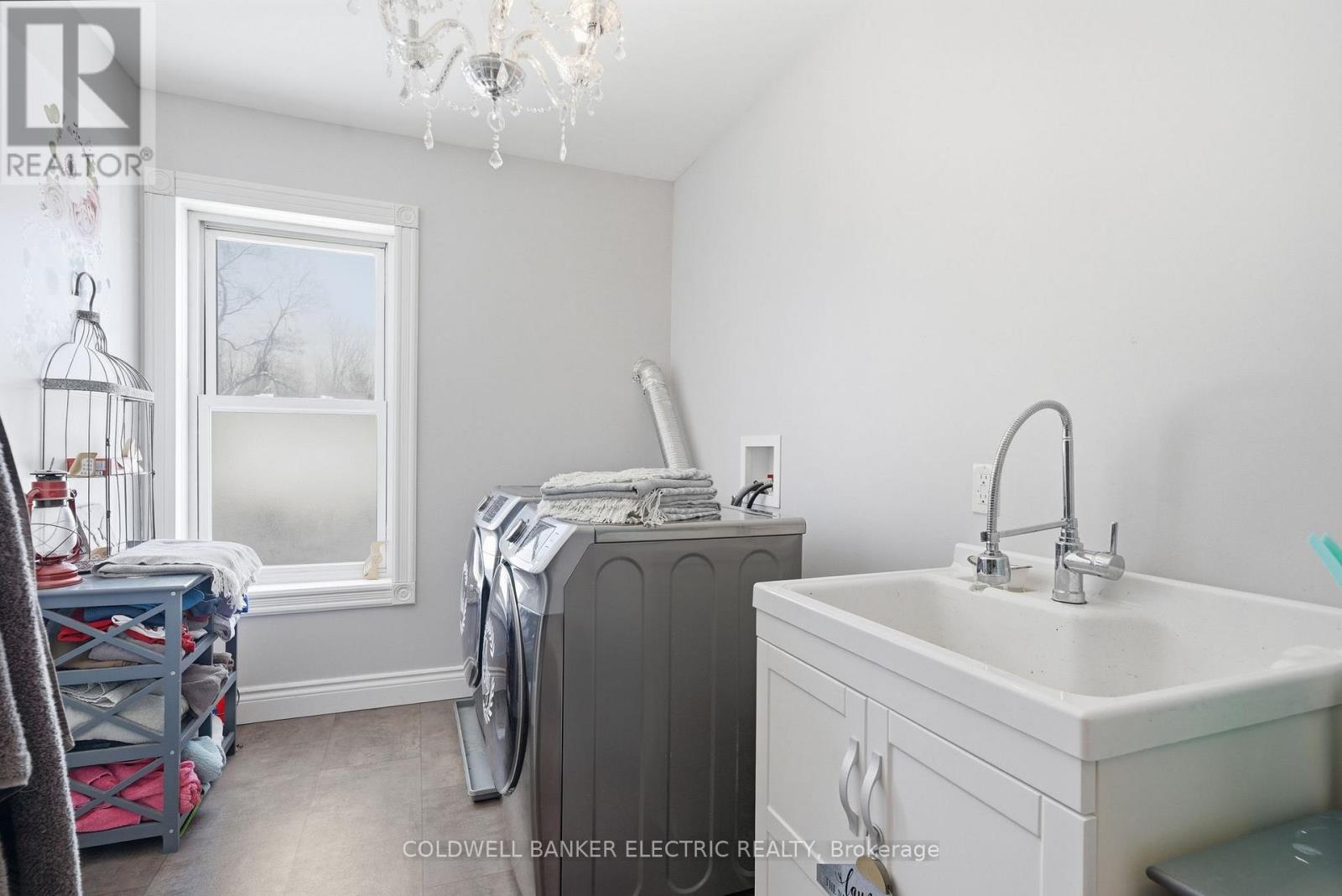 36 Ermatinger Street, Selwyn, Ontario K0L 2H0 - Photo 38 - X12980838