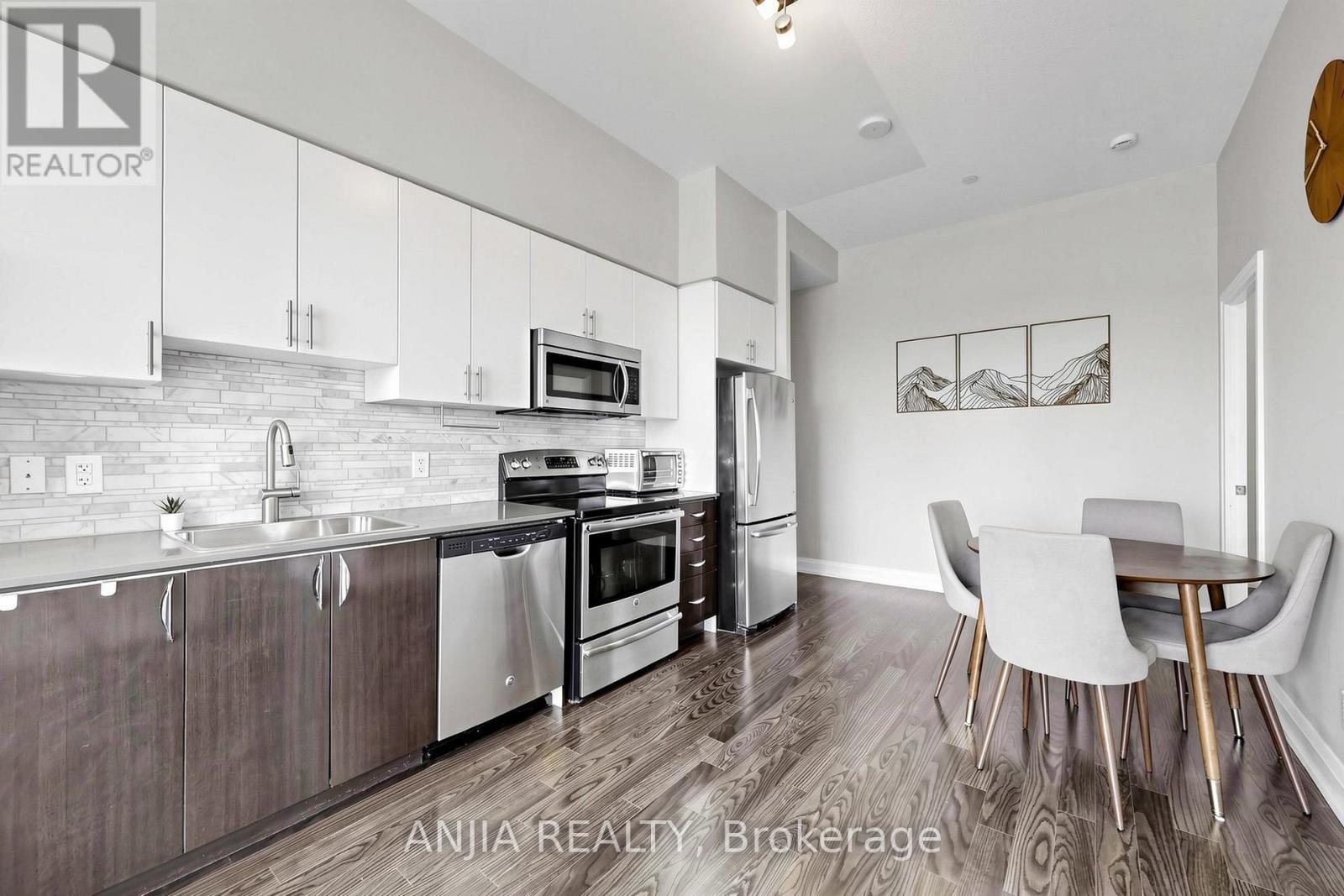 331 - 7161 Yonge Street, Markham, Ontario  L3T 0C8 - Photo 4 - N12965240