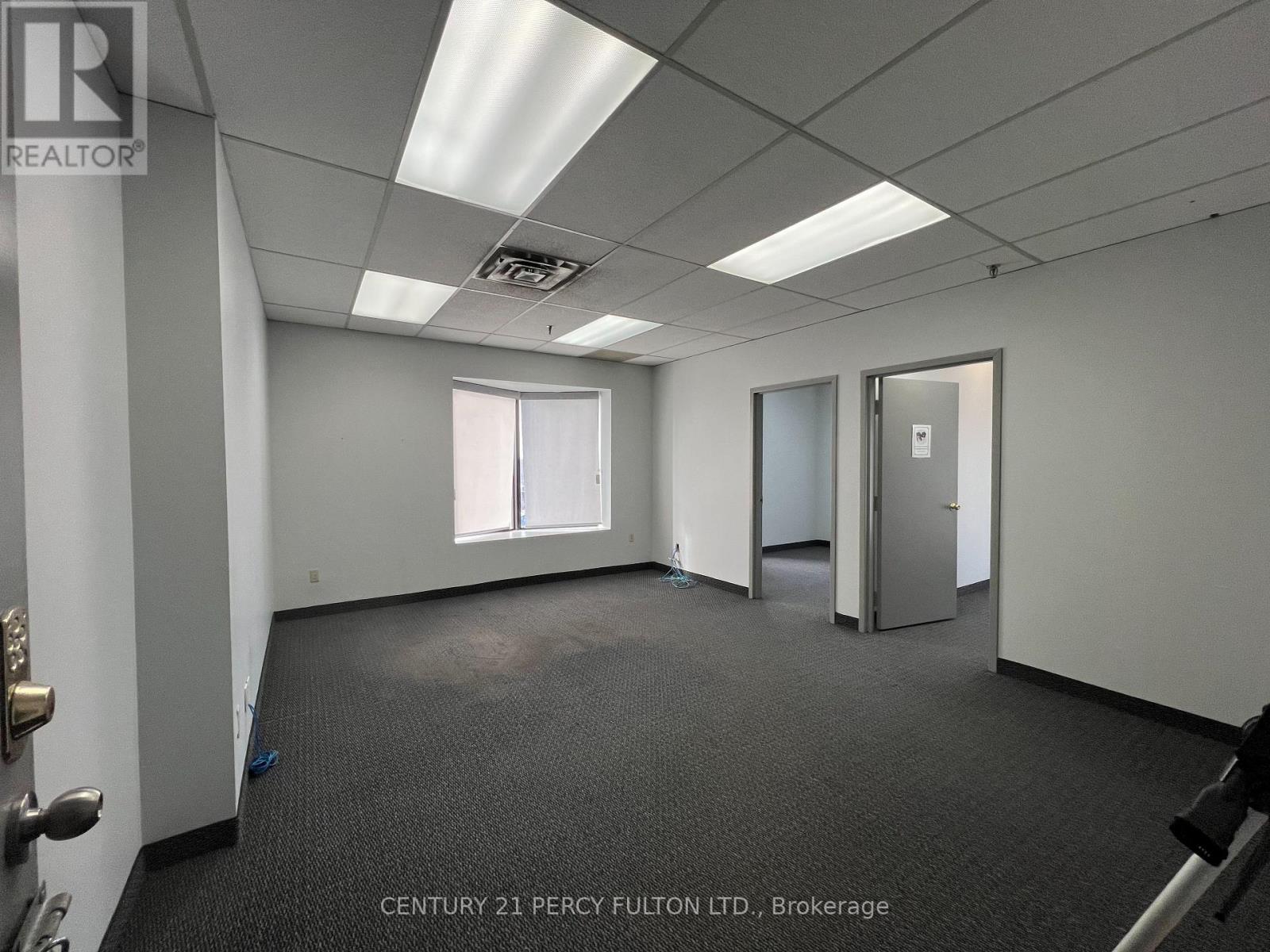 205 - 230 Eddystone Avenue, Toronto, Ontario  M3N 1H7 - Photo 5 - W12972986