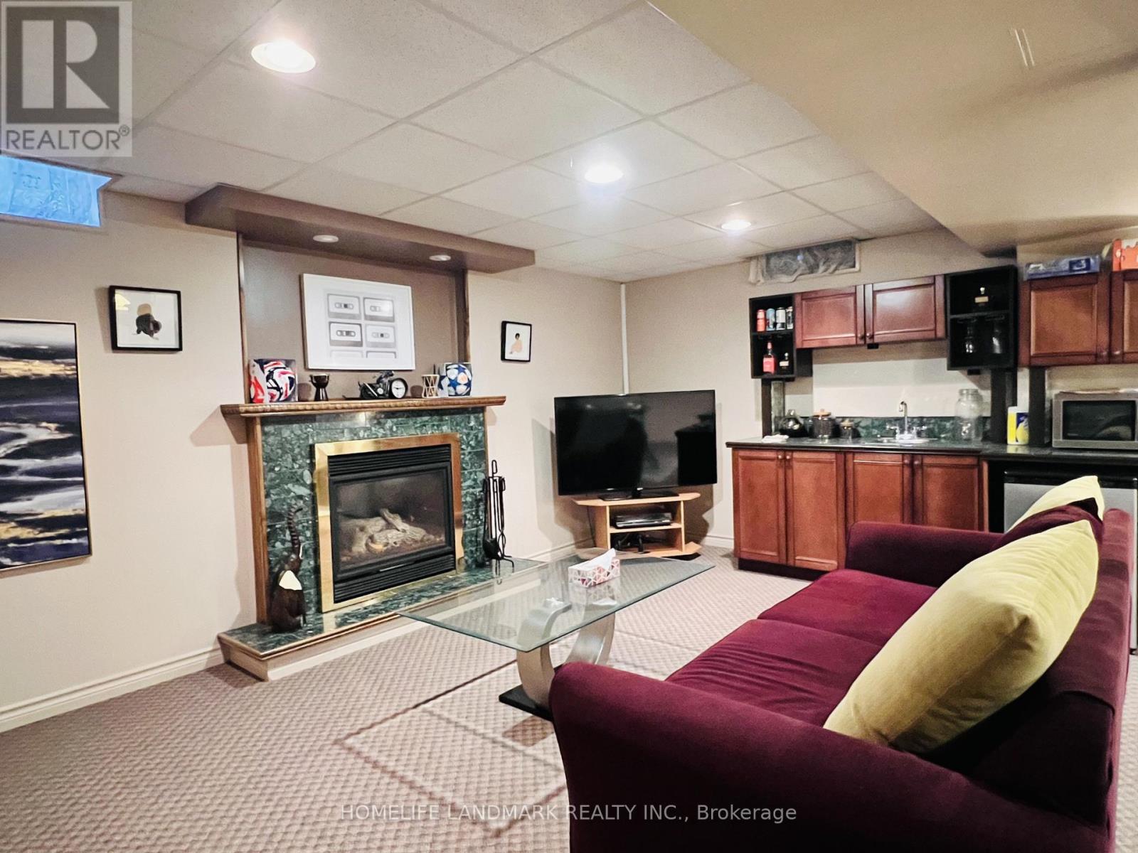 887 College Manor Drive, Newmarket, Ontario  L3Y 8G9 - Photo 16 - N12980712