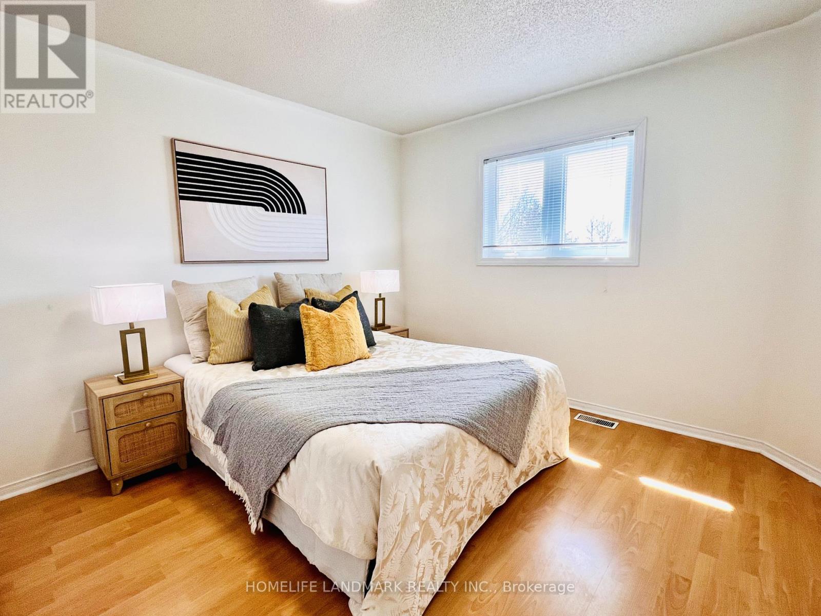 887 College Manor Drive, Newmarket, Ontario  L3Y 8G9 - Photo 14 - N12980712