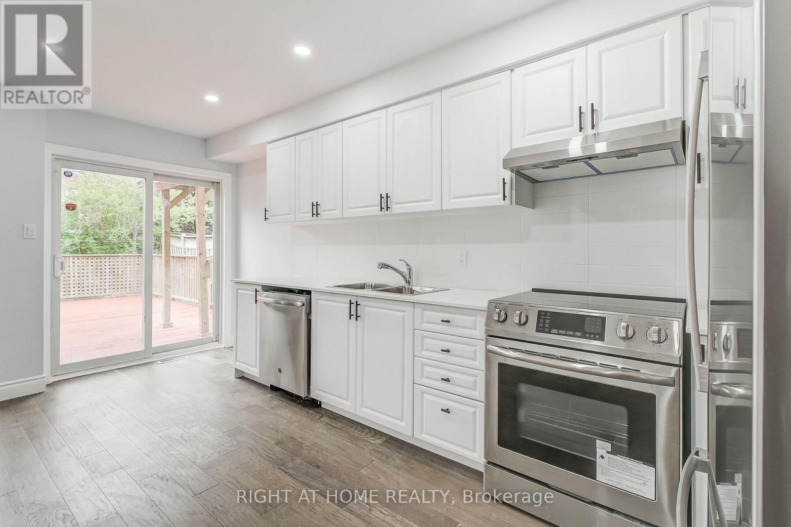 36 Mapleshade Drive W, Brampton, Ontario  L7A 1J1 - Photo 22 - W12809706