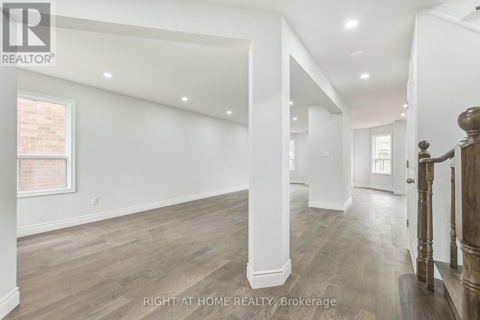 36 Mapleshade Drive W, Brampton, Ontario  L7A 1J1 - Photo 8 - W12809706