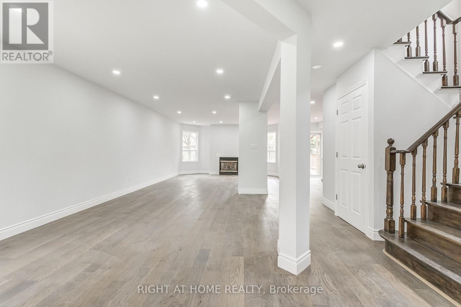 36 Mapleshade Drive, Brampton, Ontario  L7A 1J1 - Photo 6 - W12809796