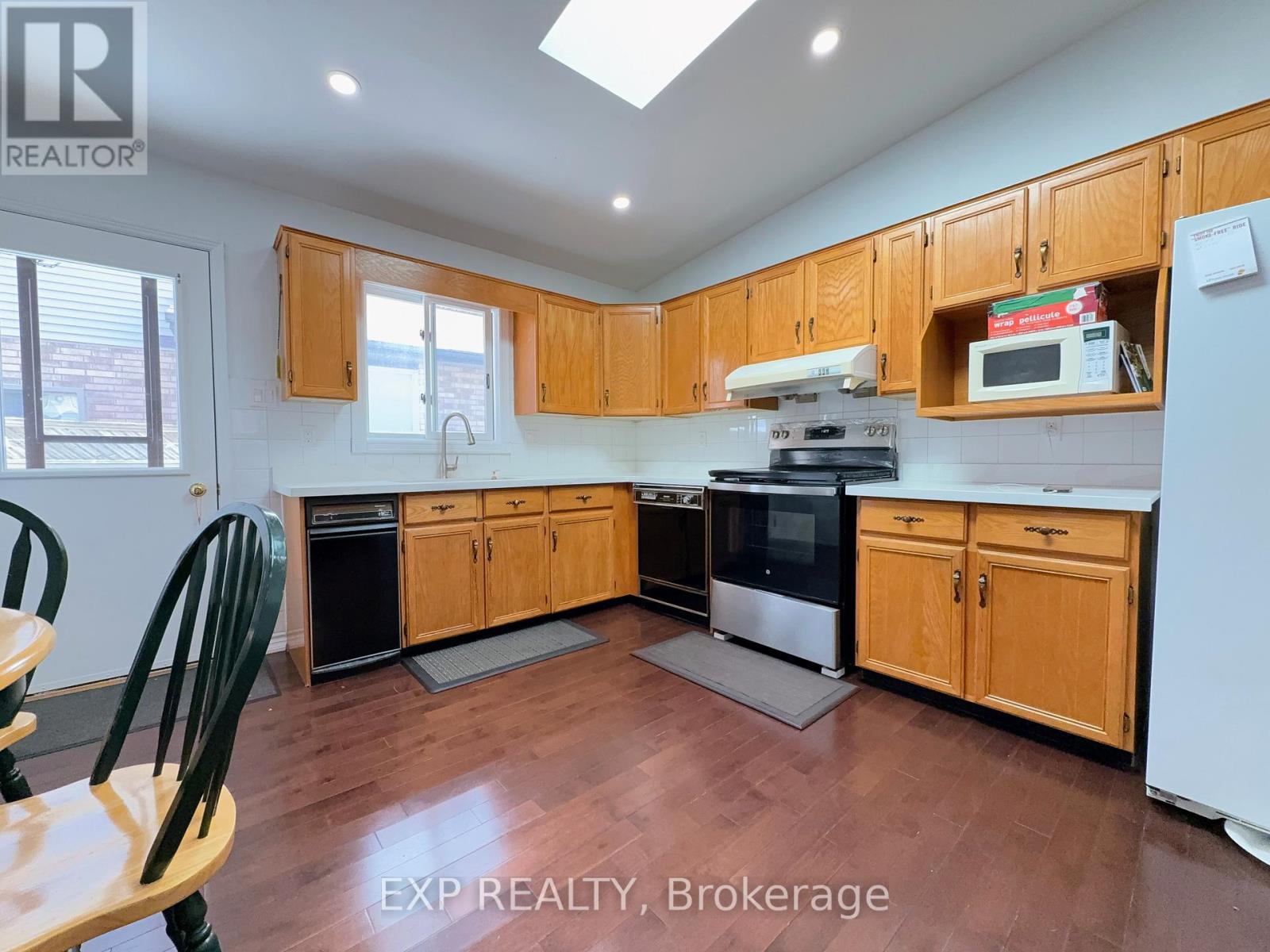 173 Ashley Crescent, London South, Ontario  N6E 3R1 - Photo 8 - X12980732