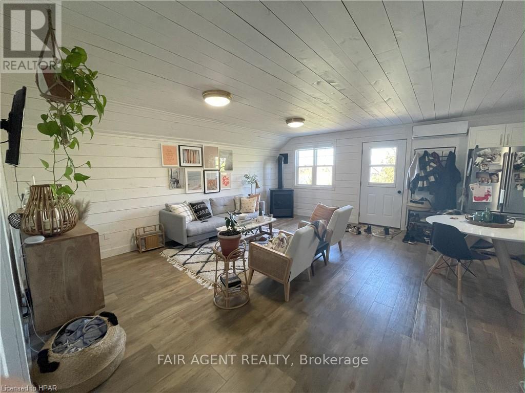 48 Wilson Lake Crescent, Parry Sound Remote Area, Ontario  P0H 1Y0 - Photo 31 - X12980830