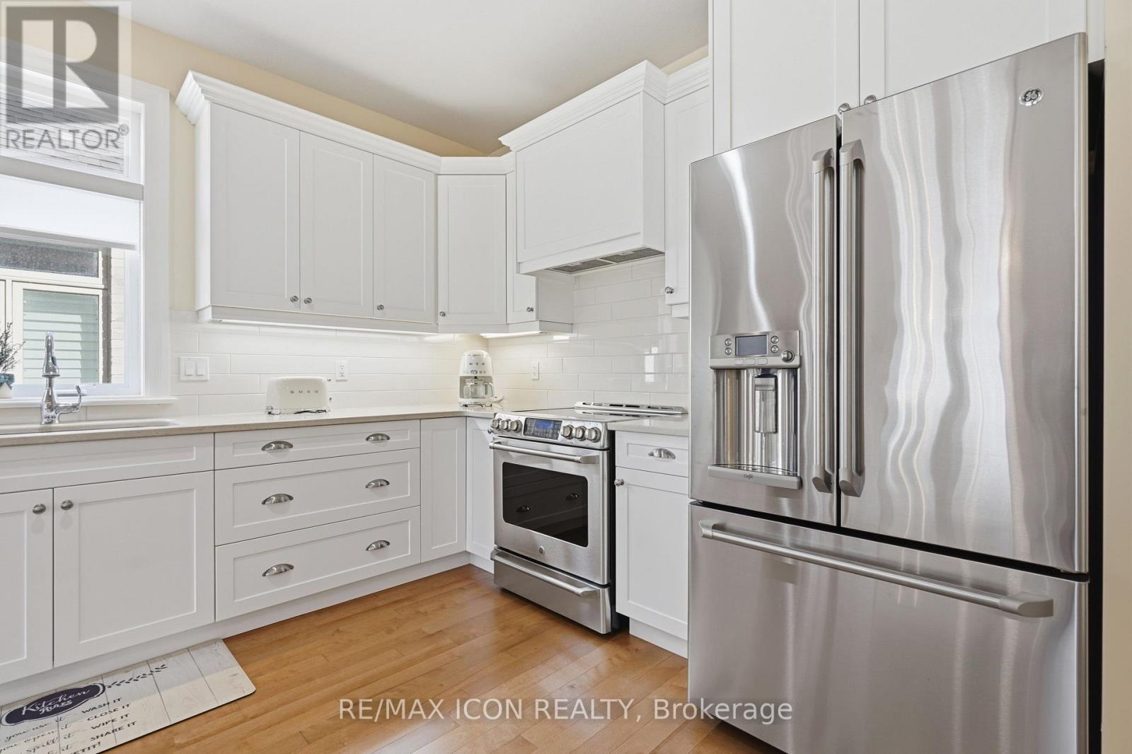 725 Eagletrace Drive, London North, Ontario  N6G 0J7 - Photo 15 - X12980848