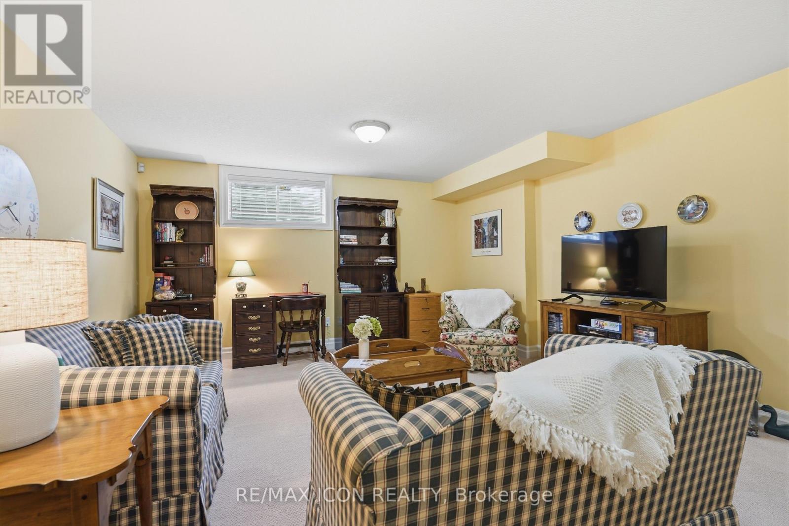 725 Eagletrace Drive, London North, Ontario  N6G 0J7 - Photo 33 - X12980848