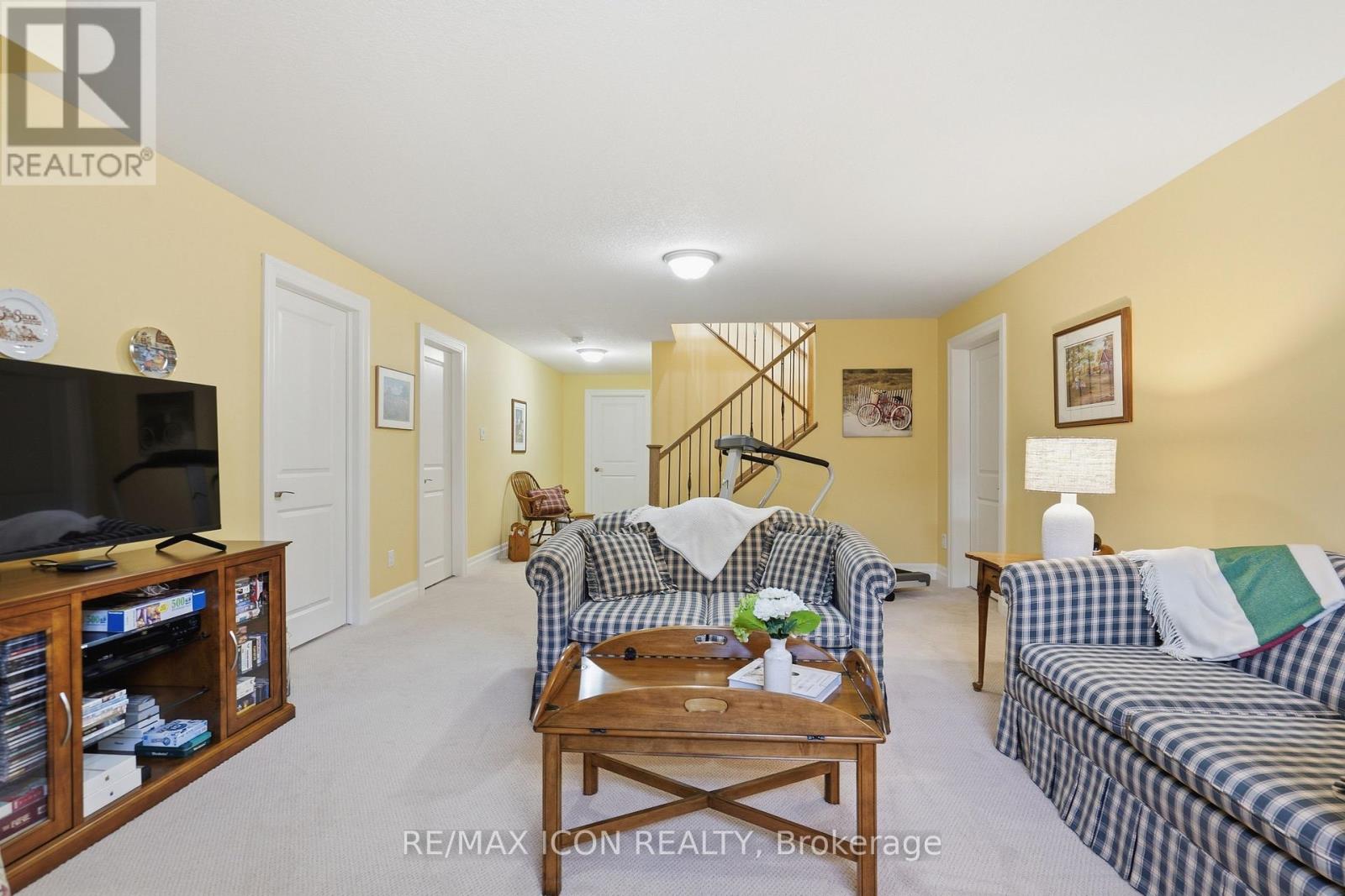 725 Eagletrace Drive, London North, Ontario  N6G 0J7 - Photo 34 - X12980848