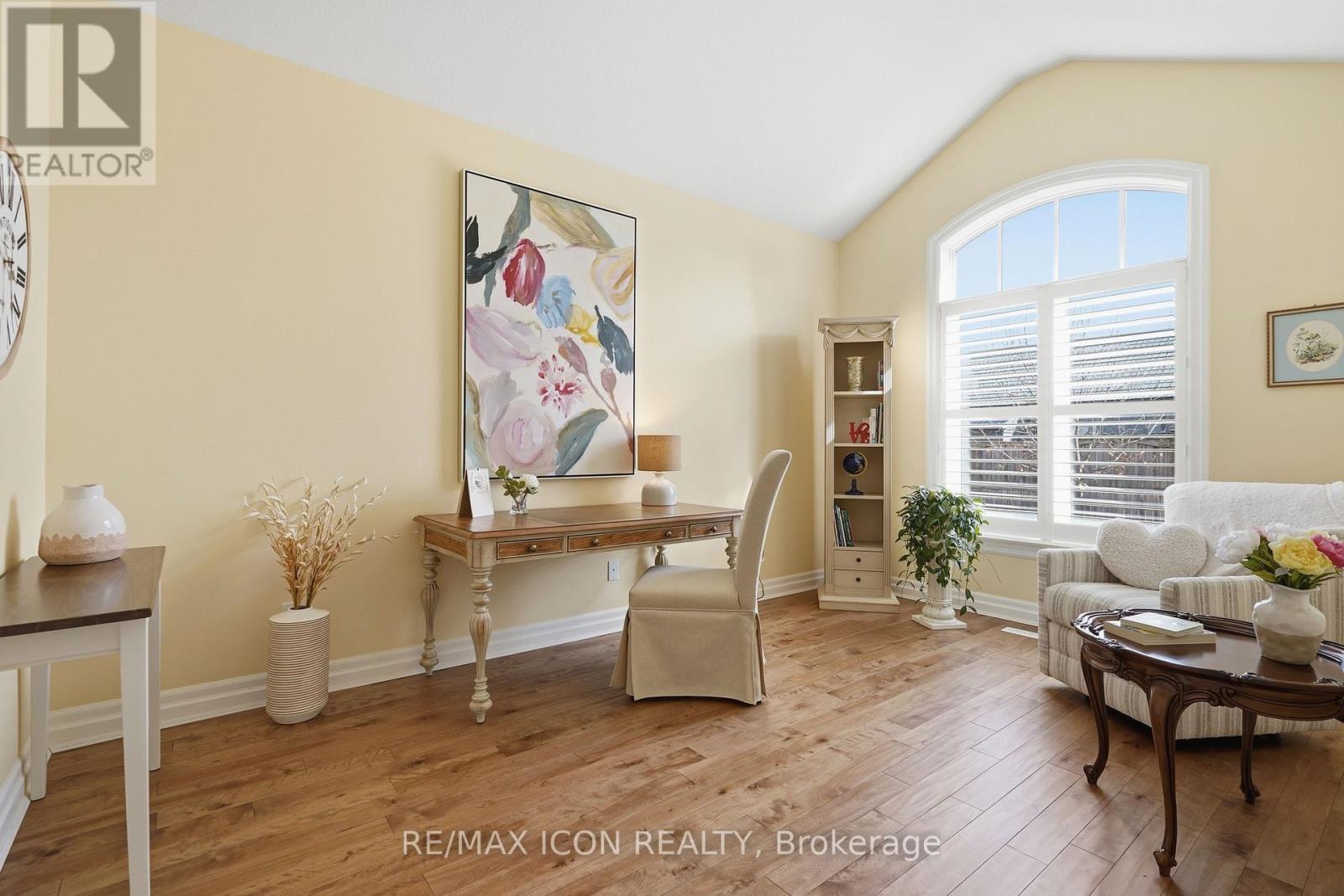 725 Eagletrace Drive, London North, Ontario  N6G 0J7 - Photo 9 - X12980848