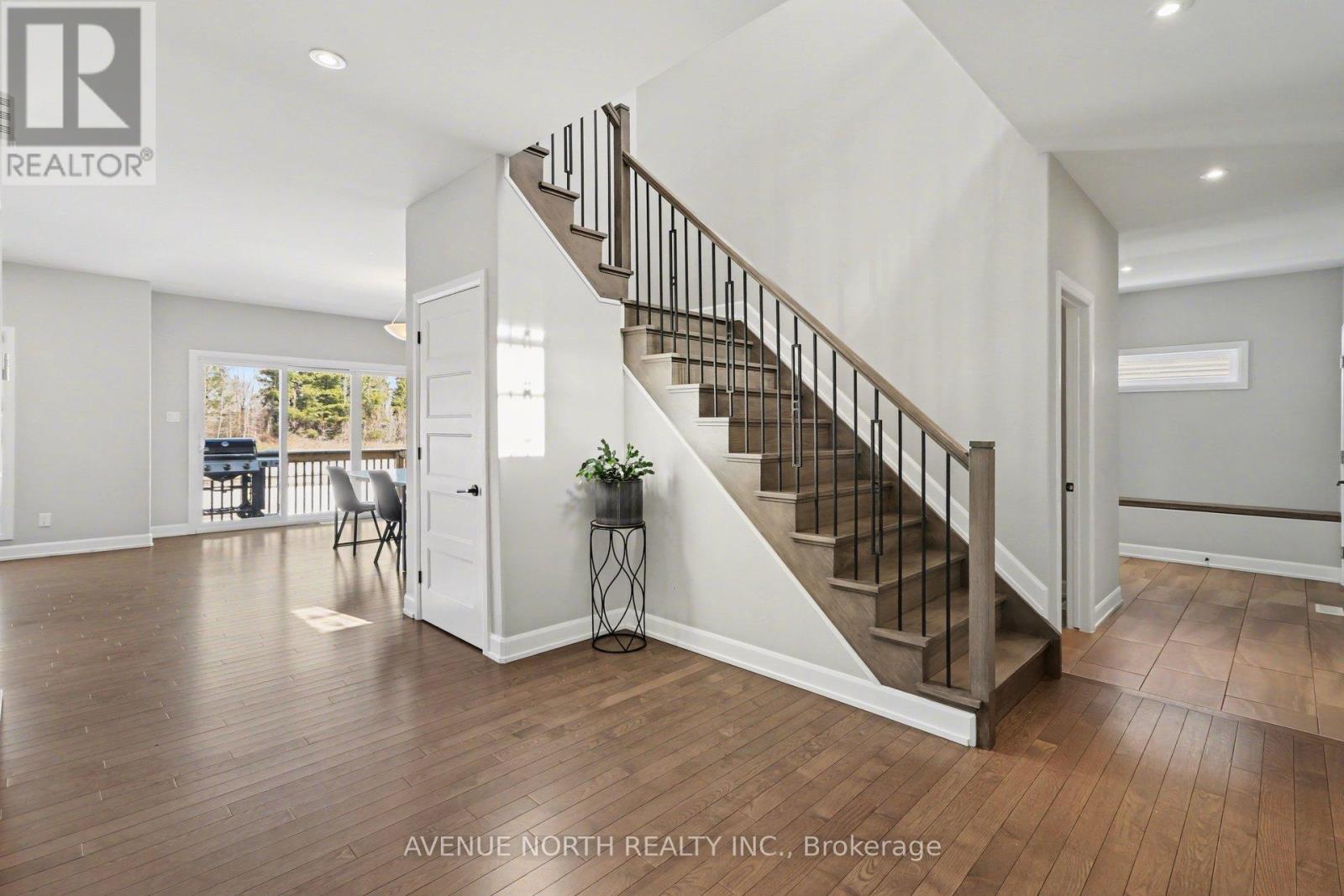 668 Geneva Crescent, Russell, Ontario  K0A 1W0 - Photo 5 - X12980784