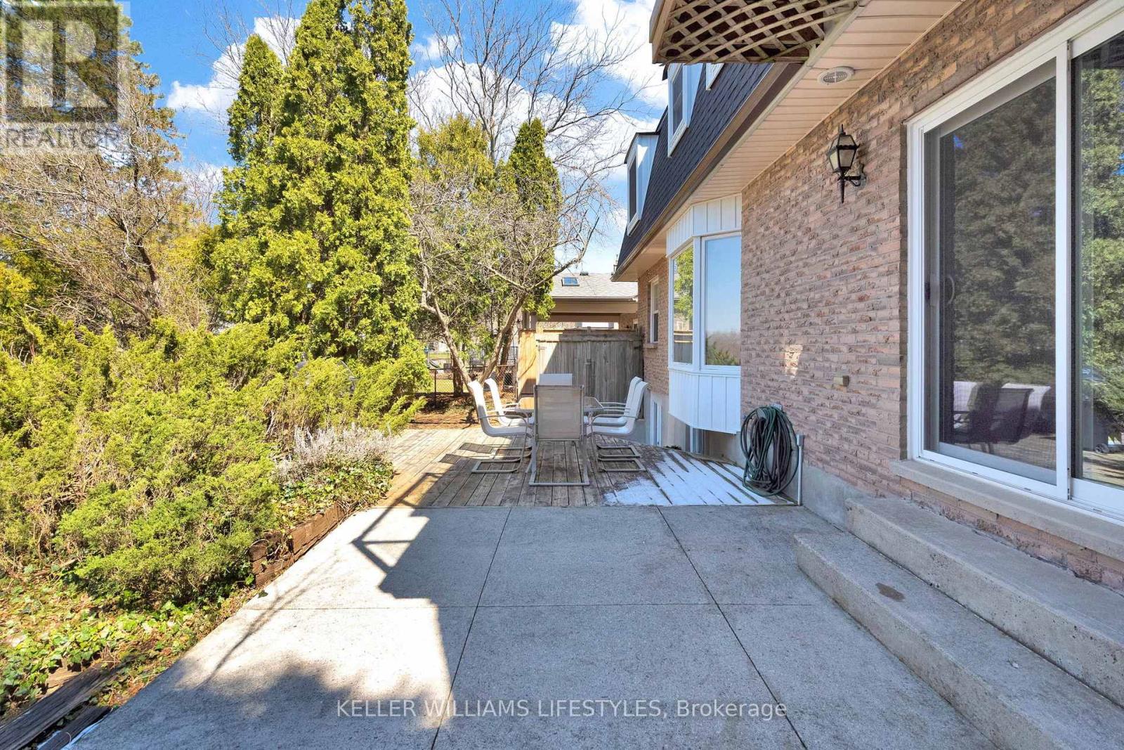 62 Fourwinds Road, London South, Ontario  N6K 3L2 - Photo 41 - X12980864