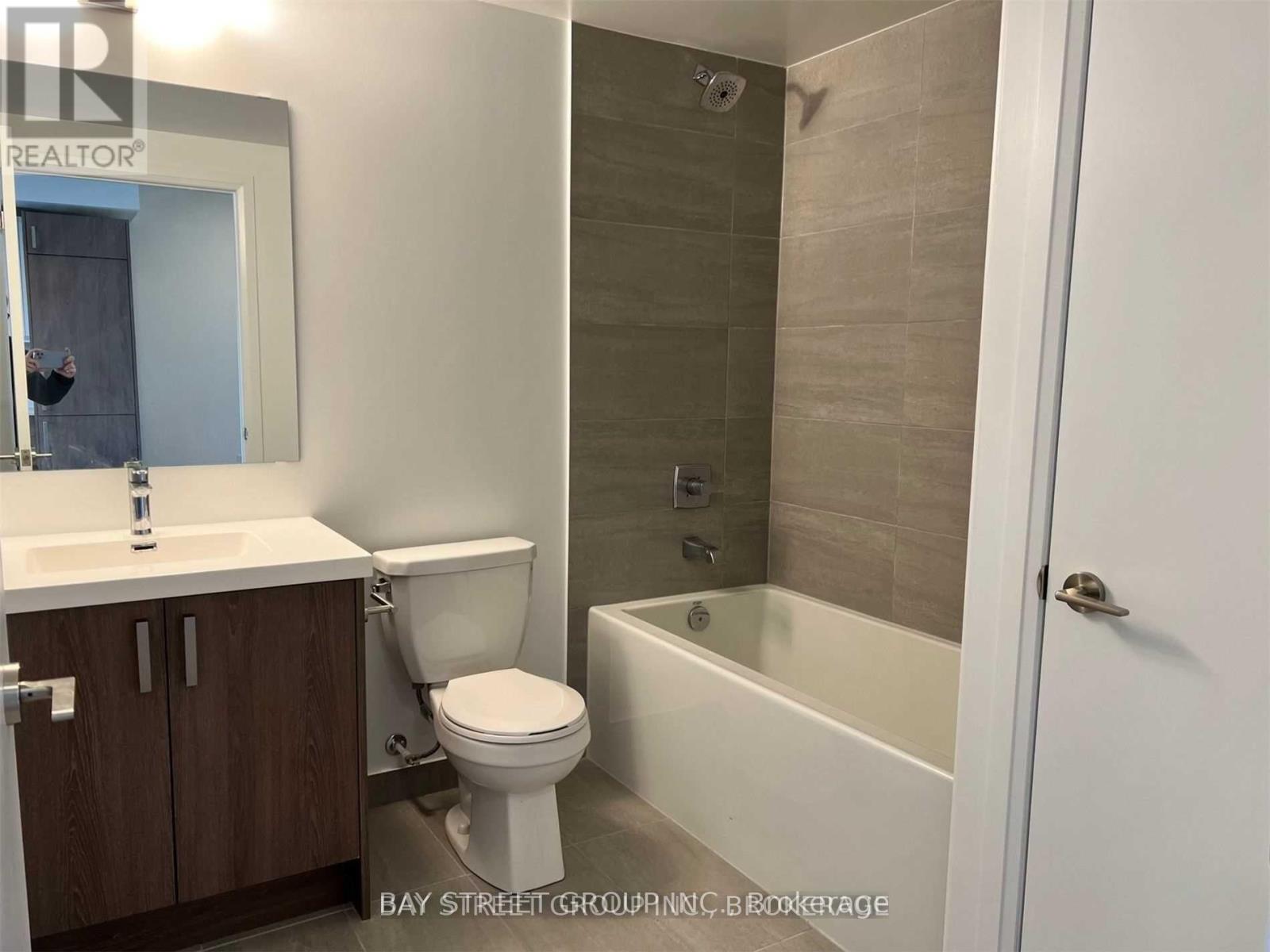 3411 - 77 Mutual Street, Toronto, Ontario  M5B 2A9 - Photo 11 - C12980768