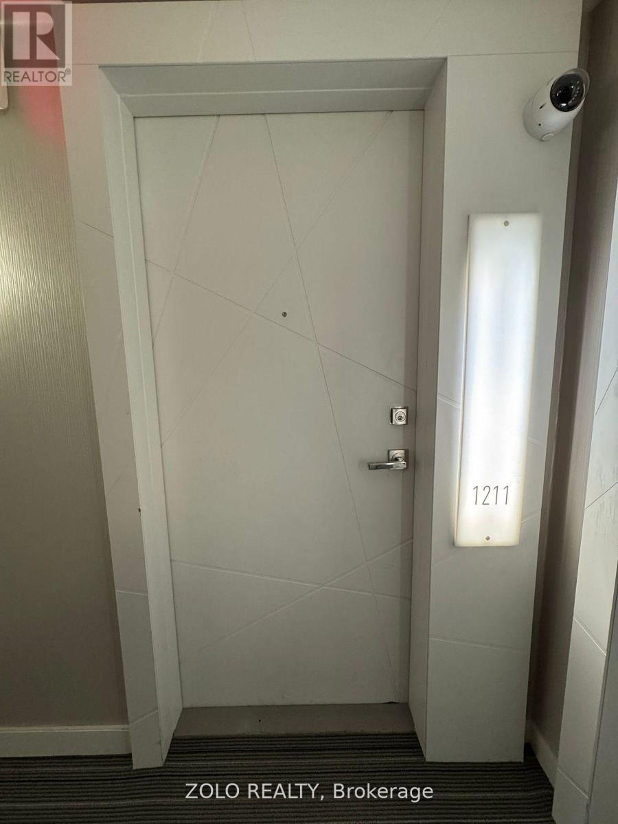 1211 - 14 York Street, Toronto, Ontario  M5J 2Z2 - Photo 2 - C12980786