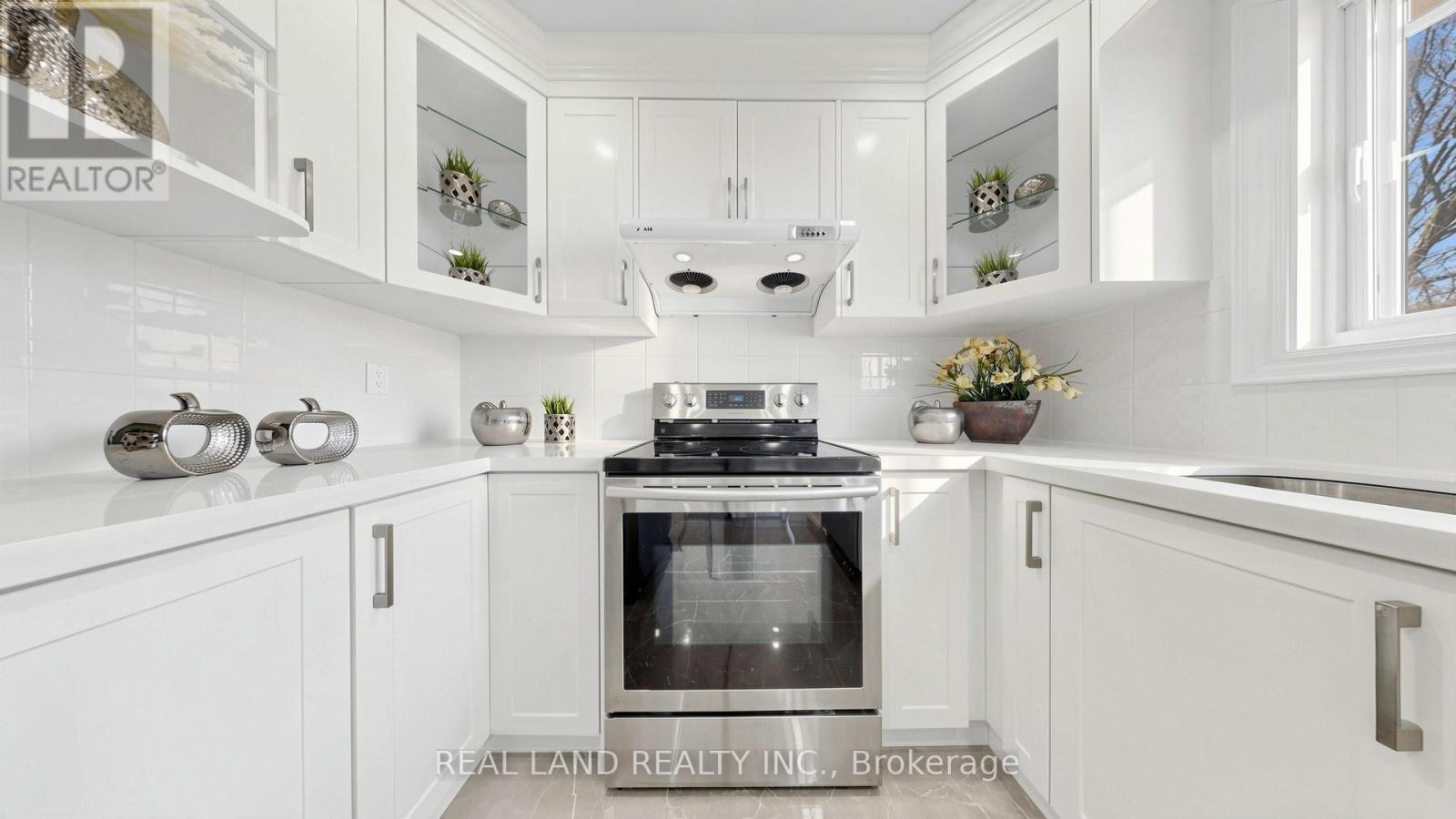 54 Marblemount Crescent, Toronto, Ontario  M1T 2H4 - Photo 17 - E12980780