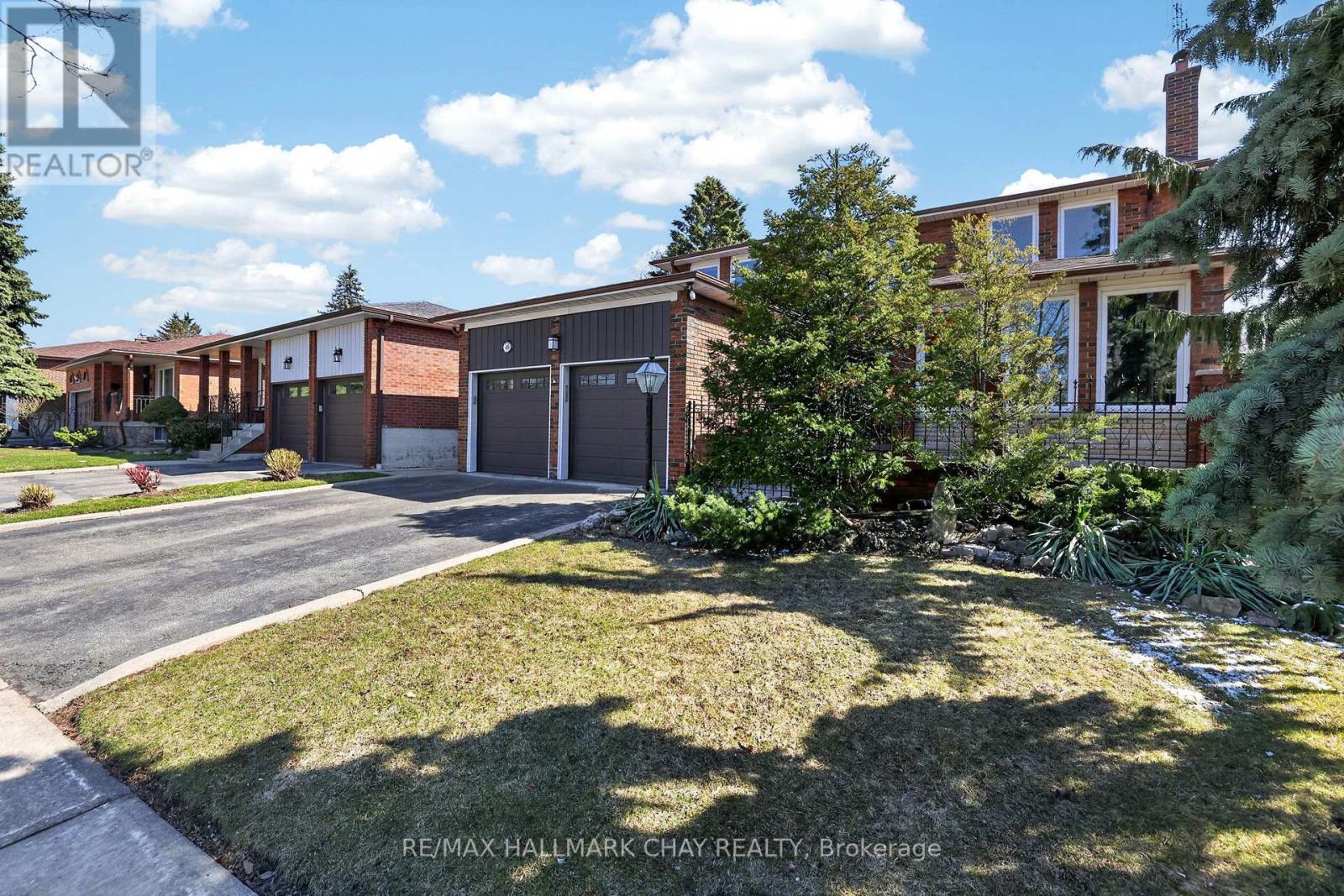 45 Beamsville Drive, Toronto, Ontario  M1T 3S1 - Photo 3 - E12980836