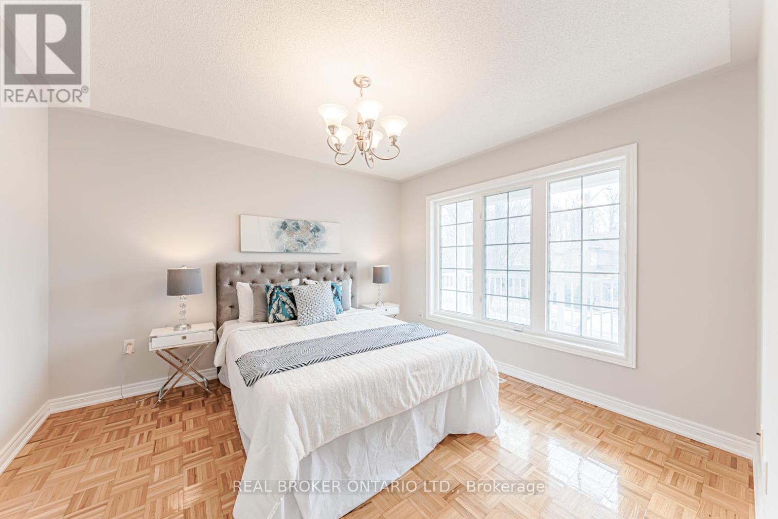 33 Kingshill Road, Richmond Hill, Ontario  L4E 4B1 - Photo 17 - N12980726