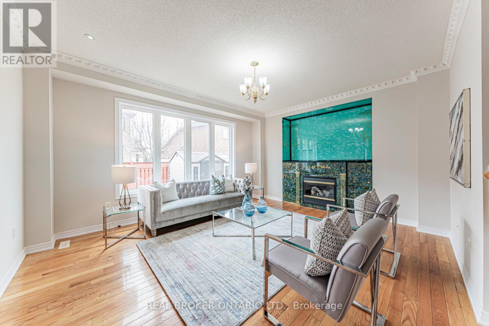 33 Kingshill Road, Richmond Hill, Ontario  L4E 4B1 - Photo 6 - N12980726