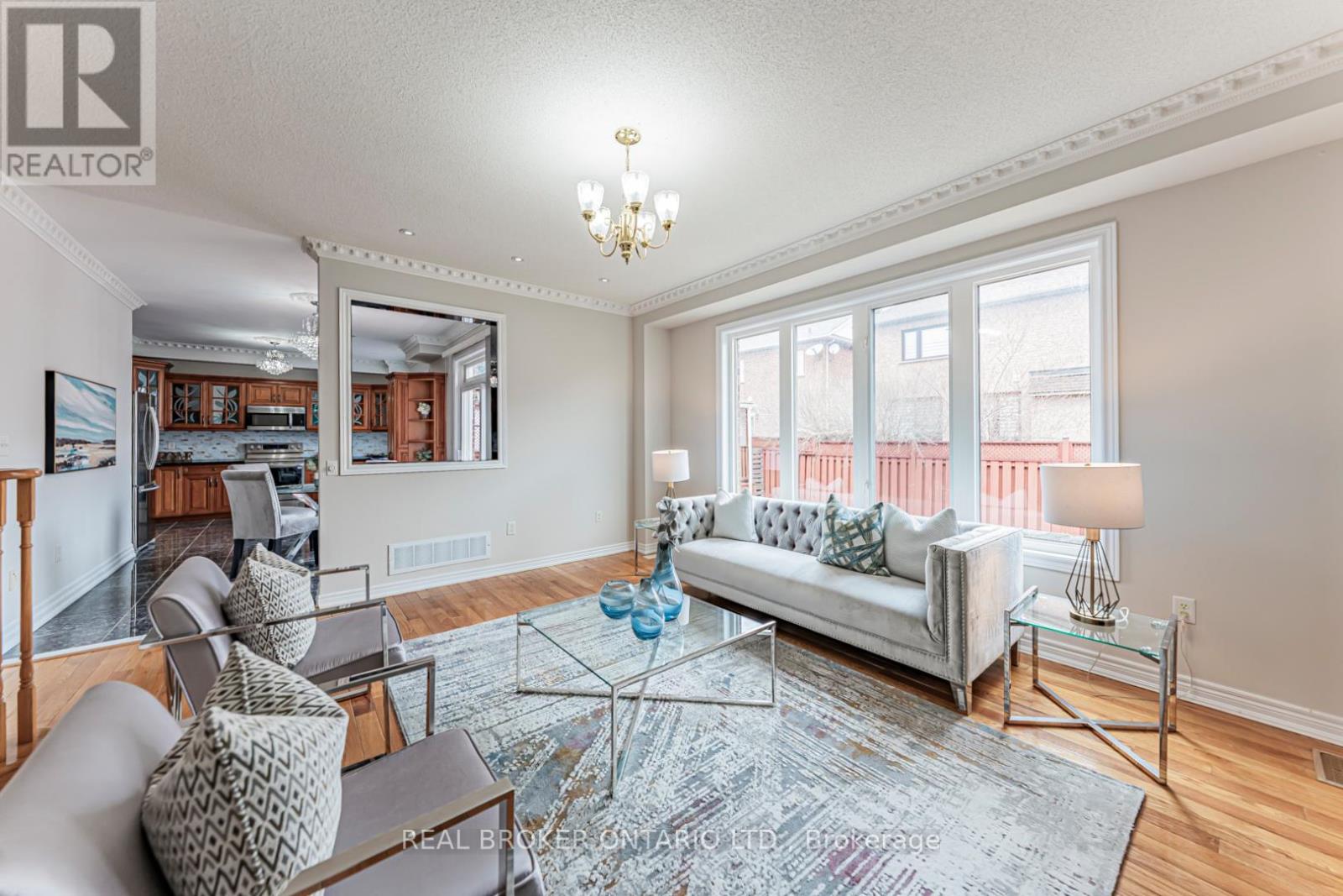 33 Kingshill Road, Richmond Hill, Ontario  L4E 4B1 - Photo 7 - N12980726