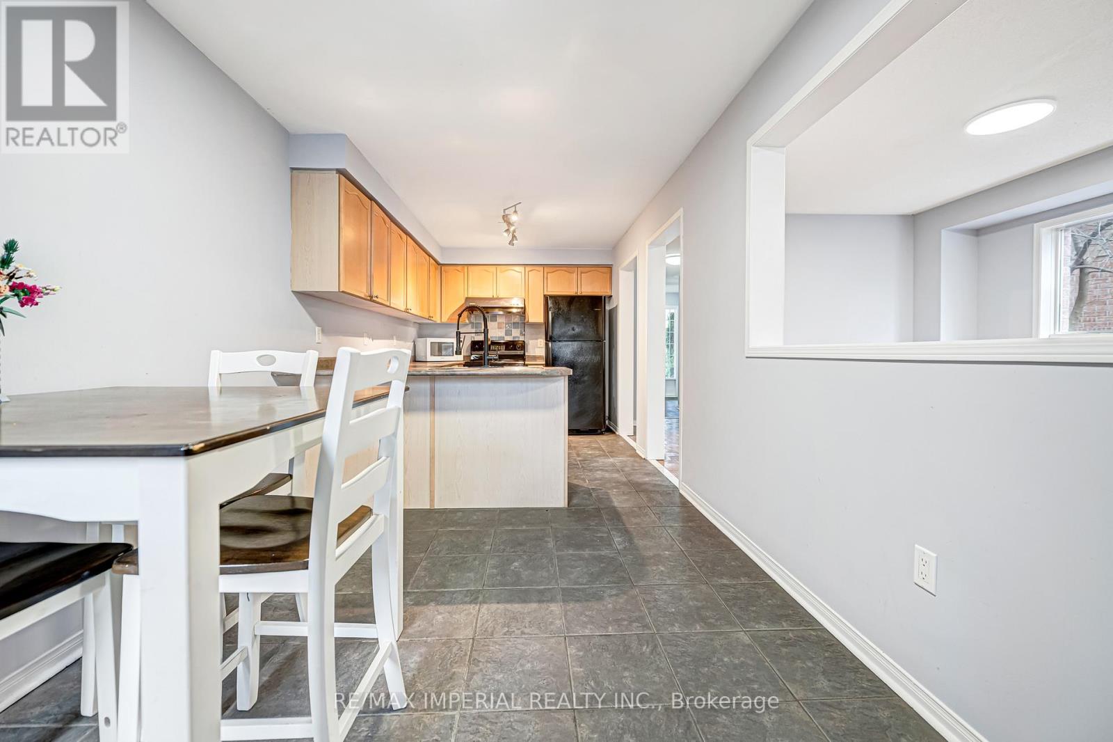 95 Long Point Drive, Richmond Hill, Ontario  L4E 3Z7 - Photo 15 - N12980746