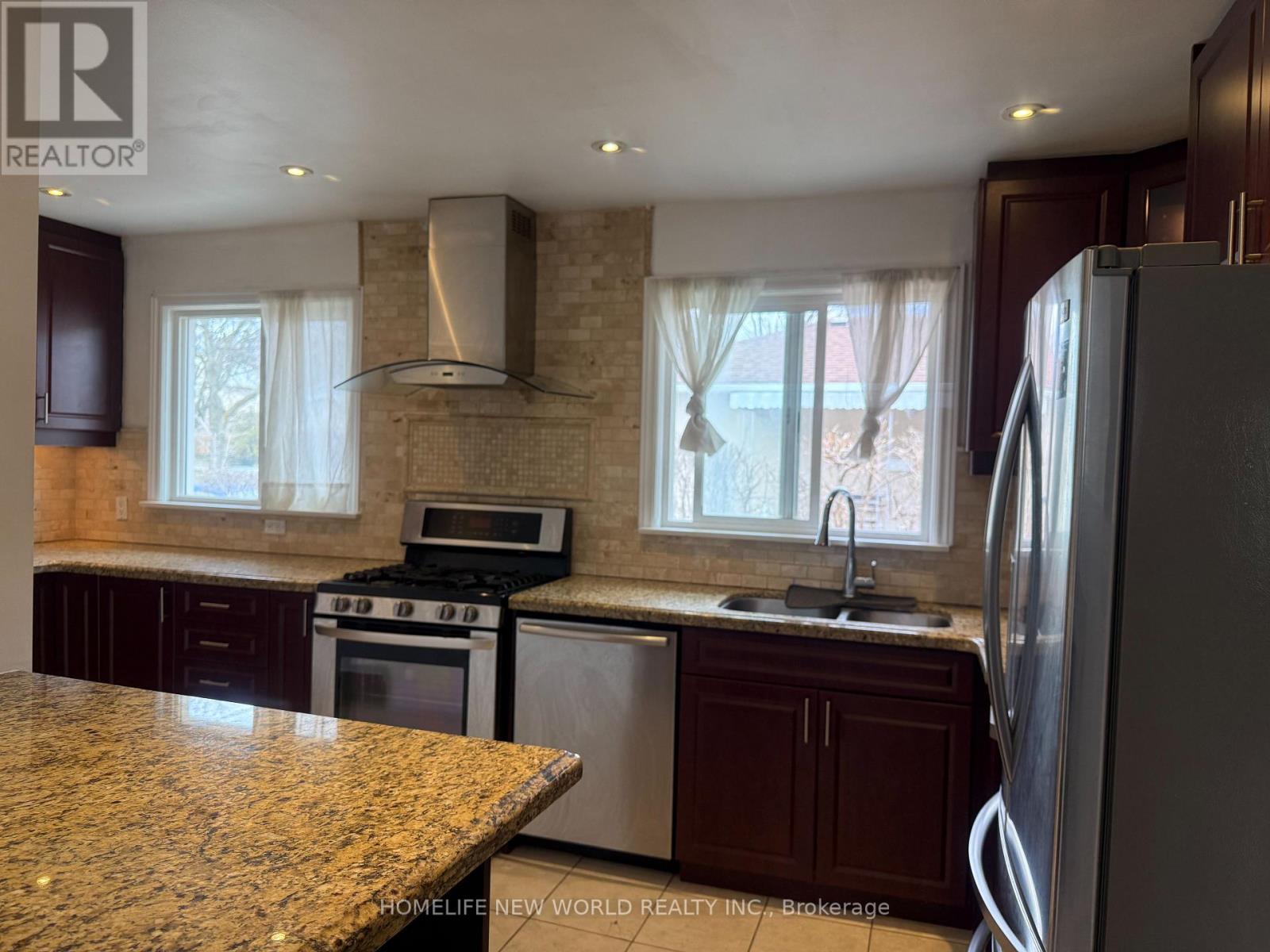 Main Fl - 428 Palmer Avenue, Richmond Hill, Ontario  L4C 1R1 - Photo 12 - N12980778