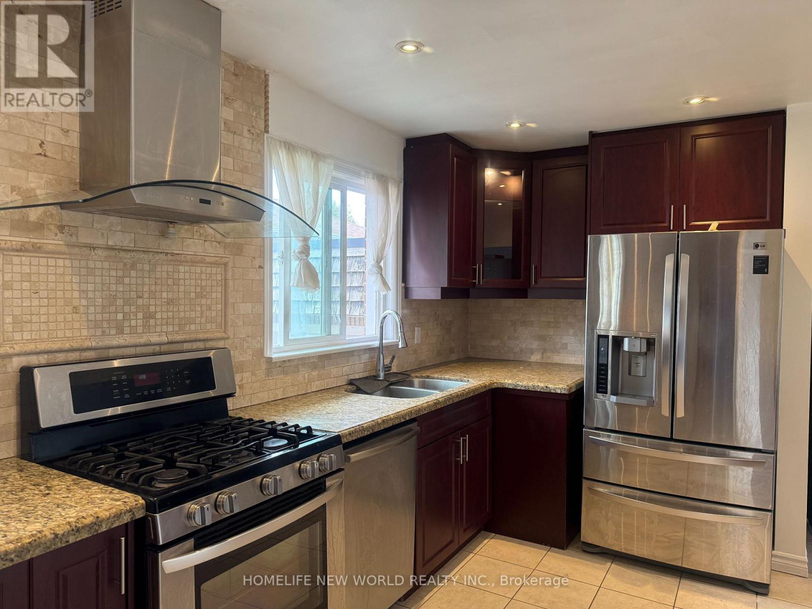 Main Fl - 428 Palmer Avenue, Richmond Hill, Ontario  L4C 1R1 - Photo 13 - N12980778