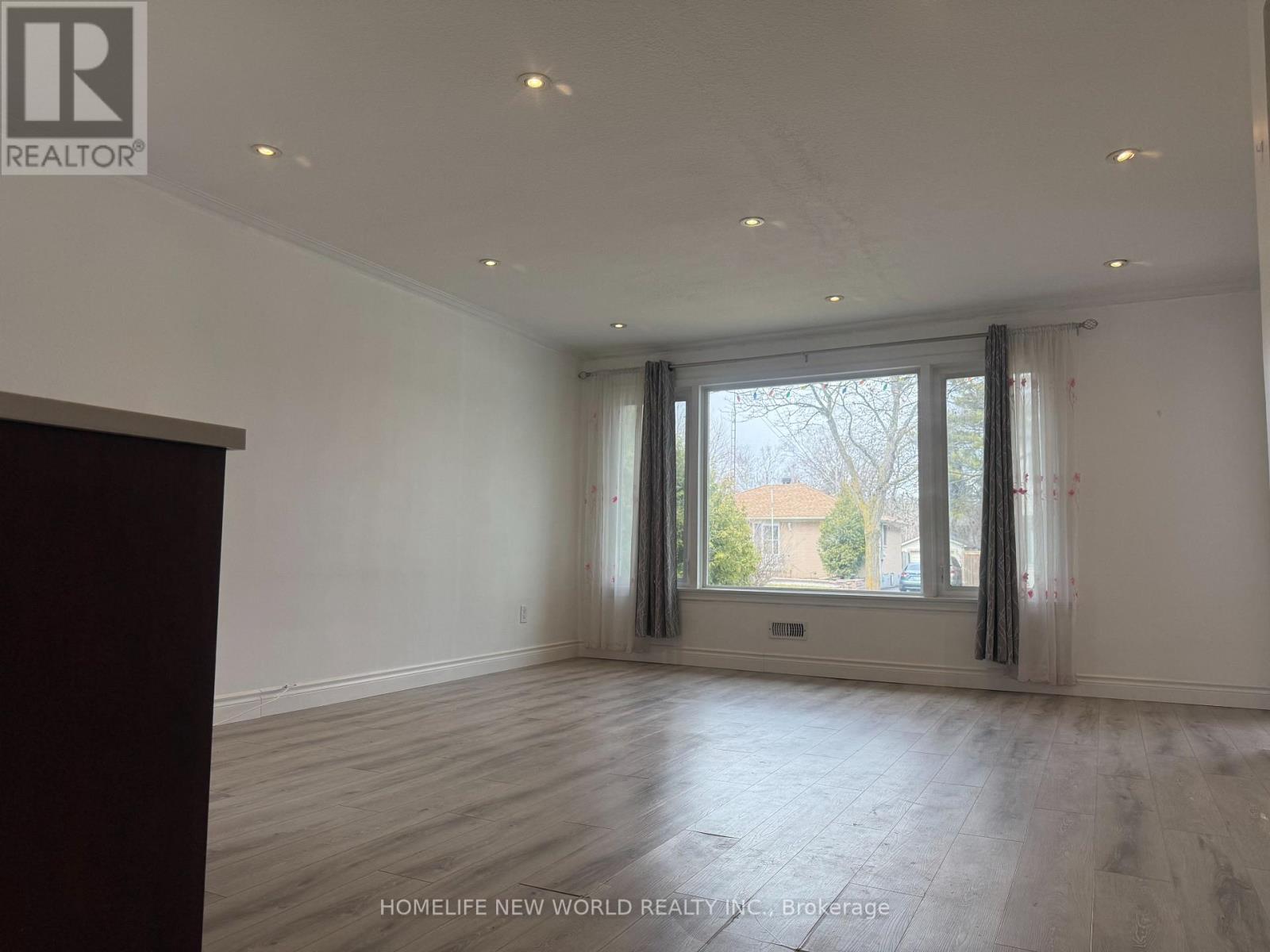 Main Fl - 428 Palmer Avenue, Richmond Hill, Ontario  L4C 1R1 - Photo 15 - N12980778