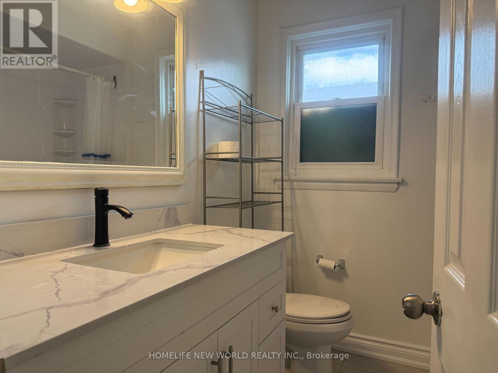 Main Fl - 428 Palmer Avenue, Richmond Hill, Ontario  L4C 1R1 - Photo 8 - N12980778