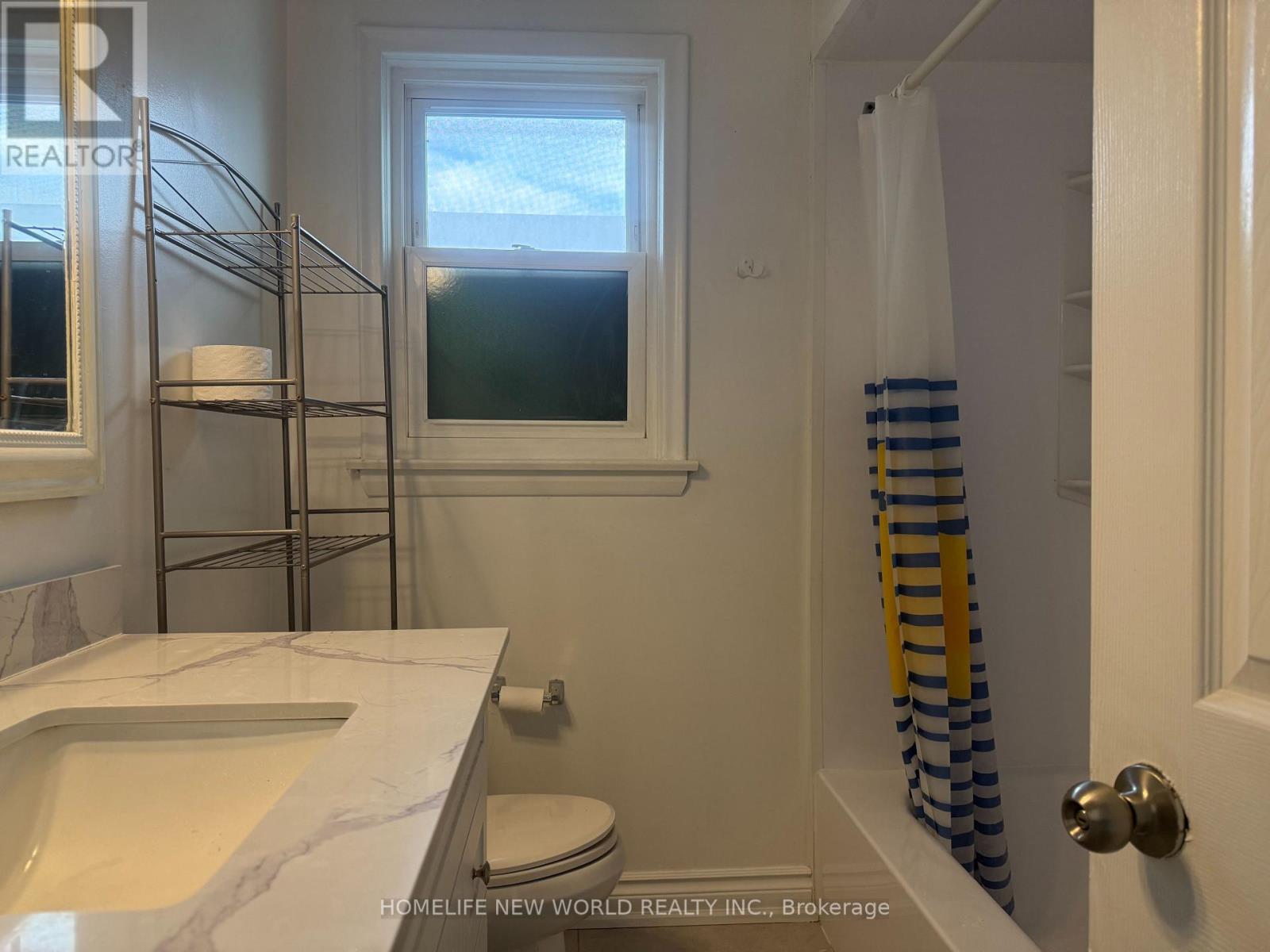 Main Fl - 428 Palmer Avenue, Richmond Hill, Ontario  L4C 1R1 - Photo 9 - N12980778