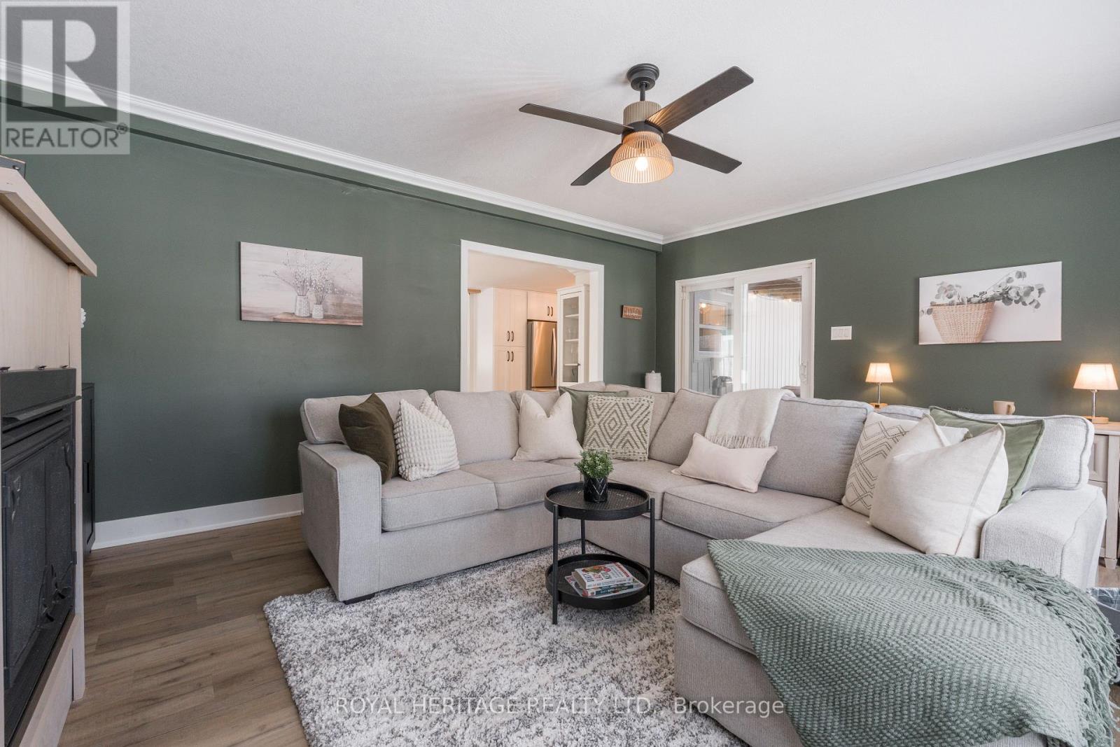 104 Linden Lane, Innisfil, Ontario  L9S 1N4 - Photo 23 - N12980788