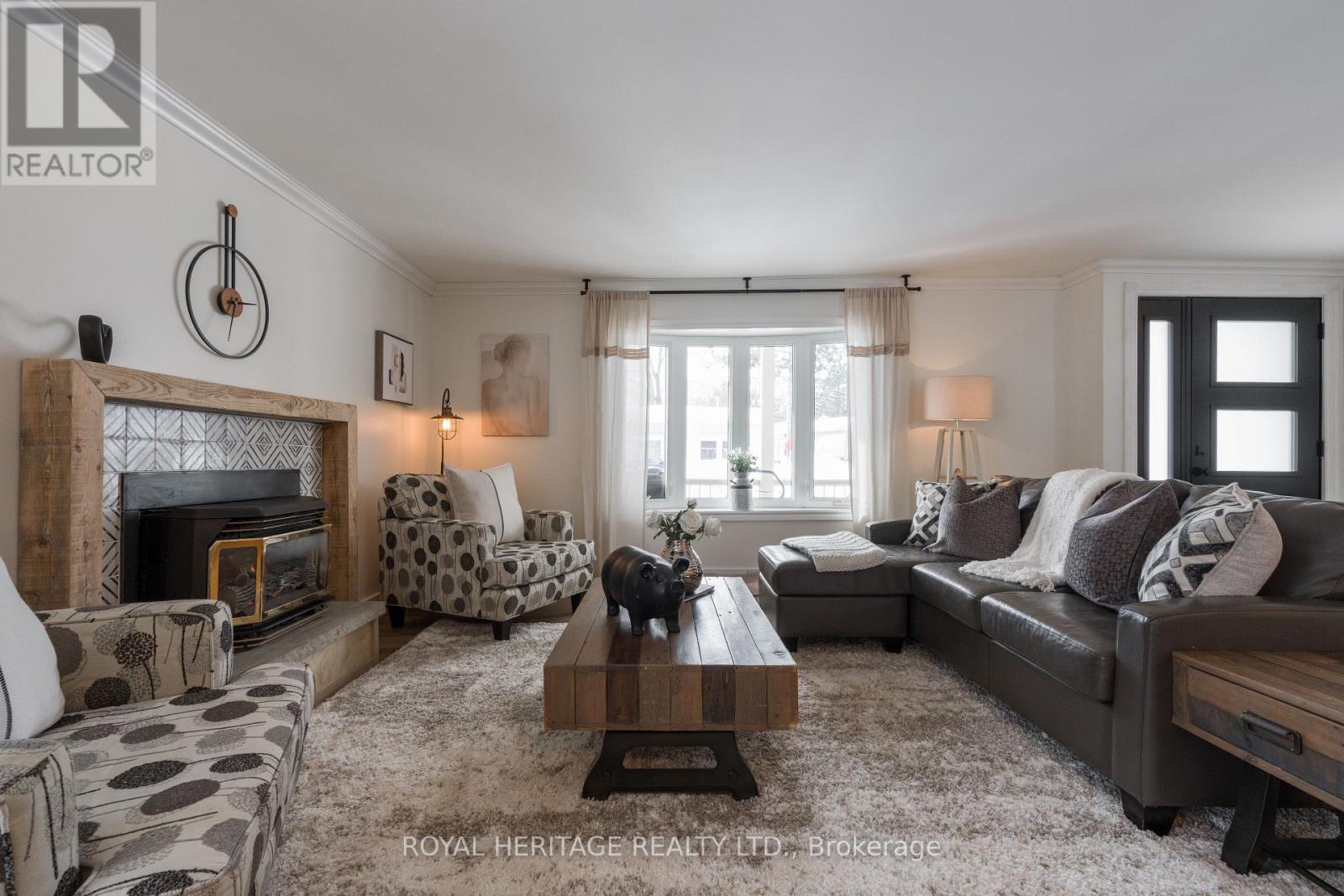 104 Linden Lane, Innisfil, Ontario  L9S 1N4 - Photo 6 - N12980788