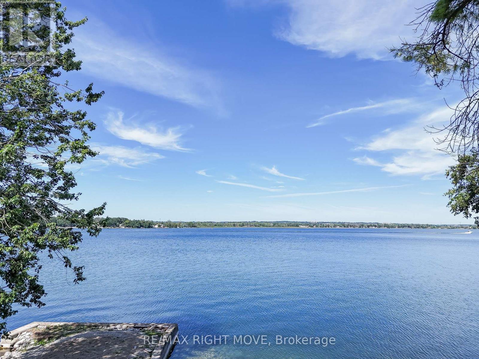 135 Creighton Street S, Ramara, Ontario  L3V 0K8 - Photo 2 - S12980832