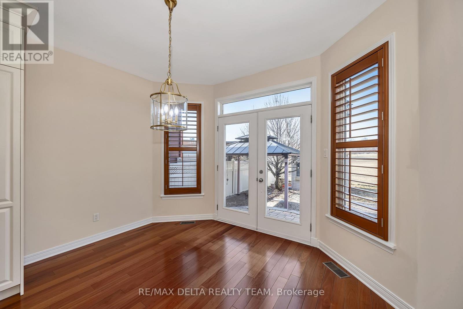 1983 Plainhill Drive, Ottawa, Ontario  K4A 0E8 - Photo 10 - X12979906