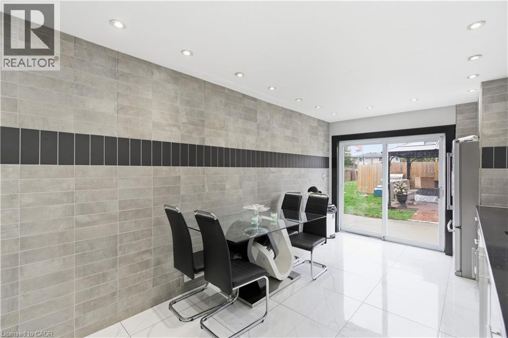 916 Stone Church Road E, Hamilton, Ontario  L8W 1B1 - Photo 13 - 40806049