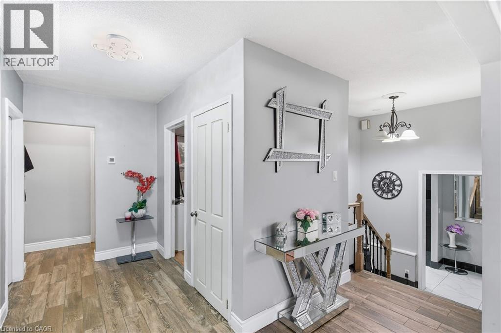 916 Stone Church Road E, Hamilton, Ontario  L8W 1B1 - Photo 19 - 40806049