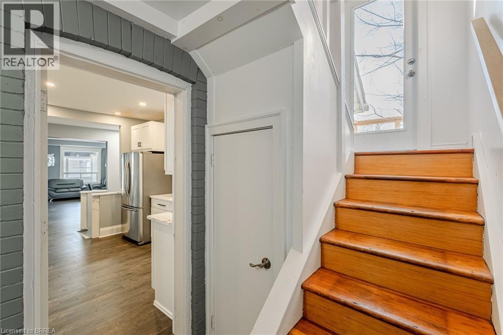 42 East 31st Street, Hamilton, Ontario  L8V 3N7 - Photo 23 - 40817665