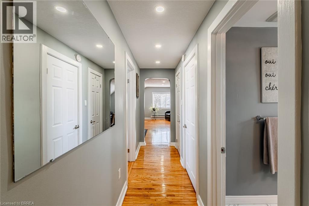 42 East 31st Street, Hamilton, Ontario  L8V 3N7 - Photo 30 - 40817665