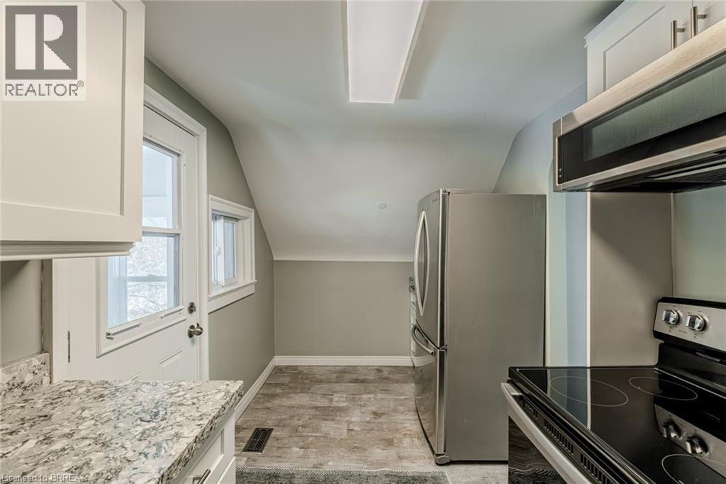 42 East 31st Street, Hamilton, Ontario  L8V 3N7 - Photo 29 - 40817665