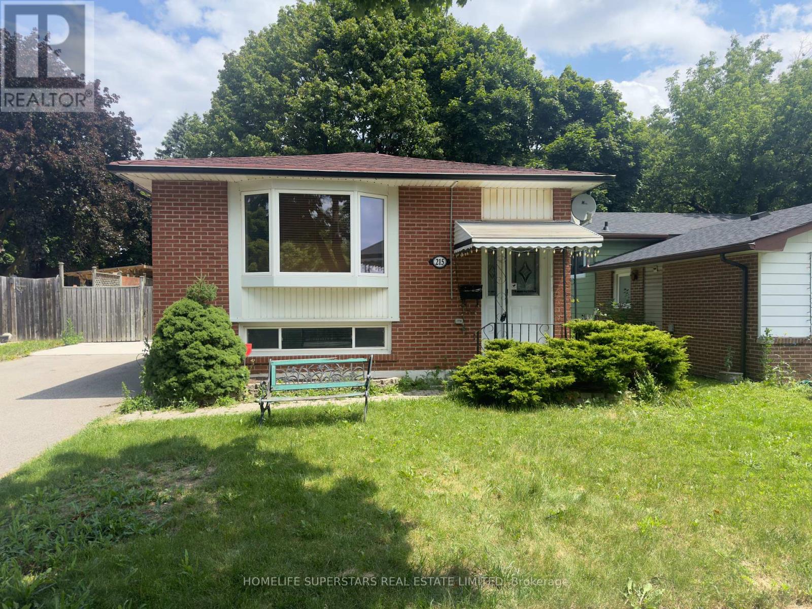 Main - 215 Archdekin Drive, Brampton, Ontario  L6V 1Y8 - Photo 11 - W12980734