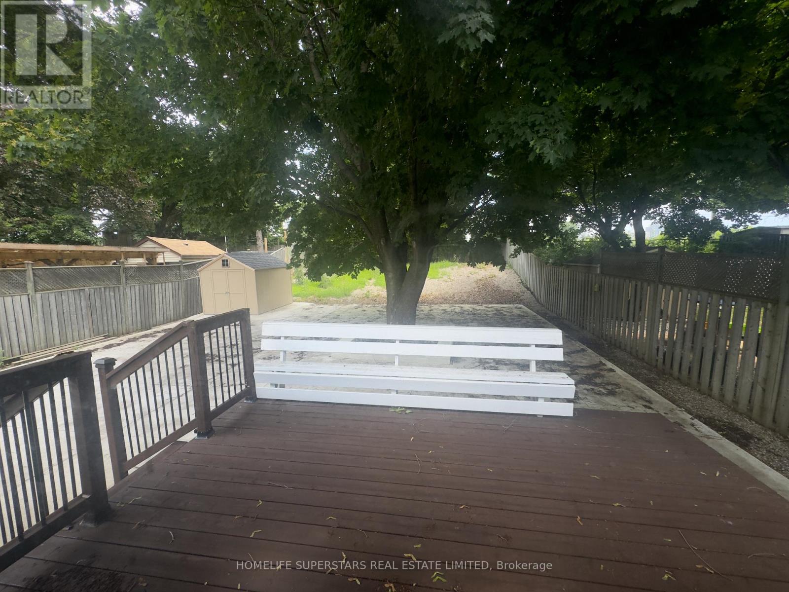 Main - 215 Archdekin Drive, Brampton, Ontario  L6V 1Y8 - Photo 4 - W12980734