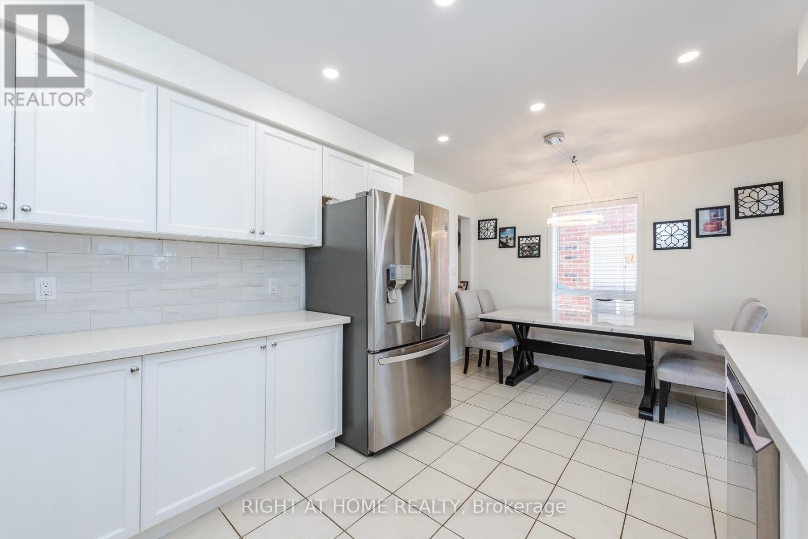 1268 Newell Street, Milton, Ontario  L9T 6C2 - Photo 12 - W12980750