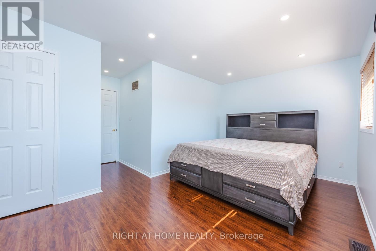 1268 Newell Street, Milton, Ontario  L9T 6C2 - Photo 22 - W12980750